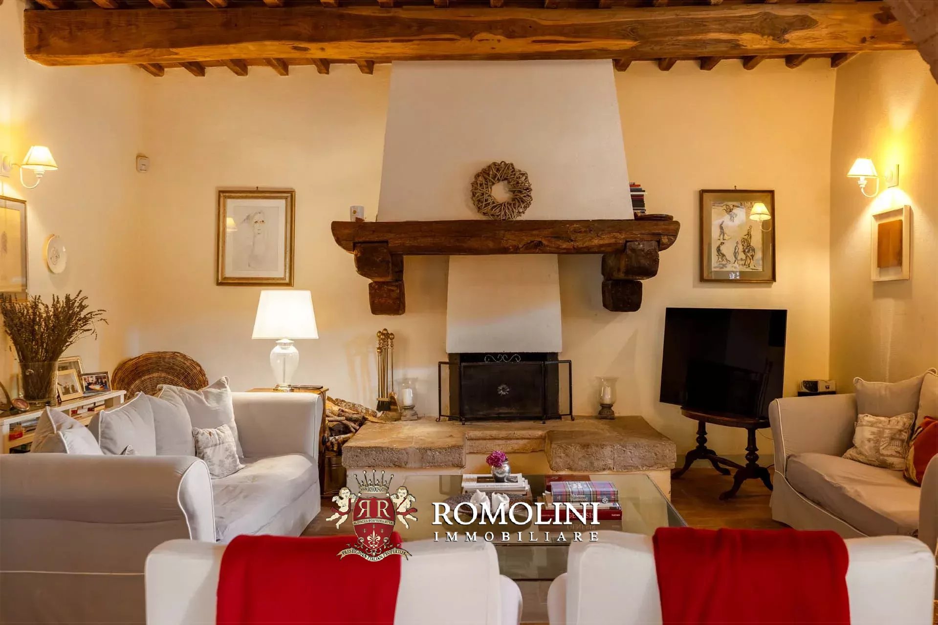 6 Bedroom Villa/Townhouse's Image 41