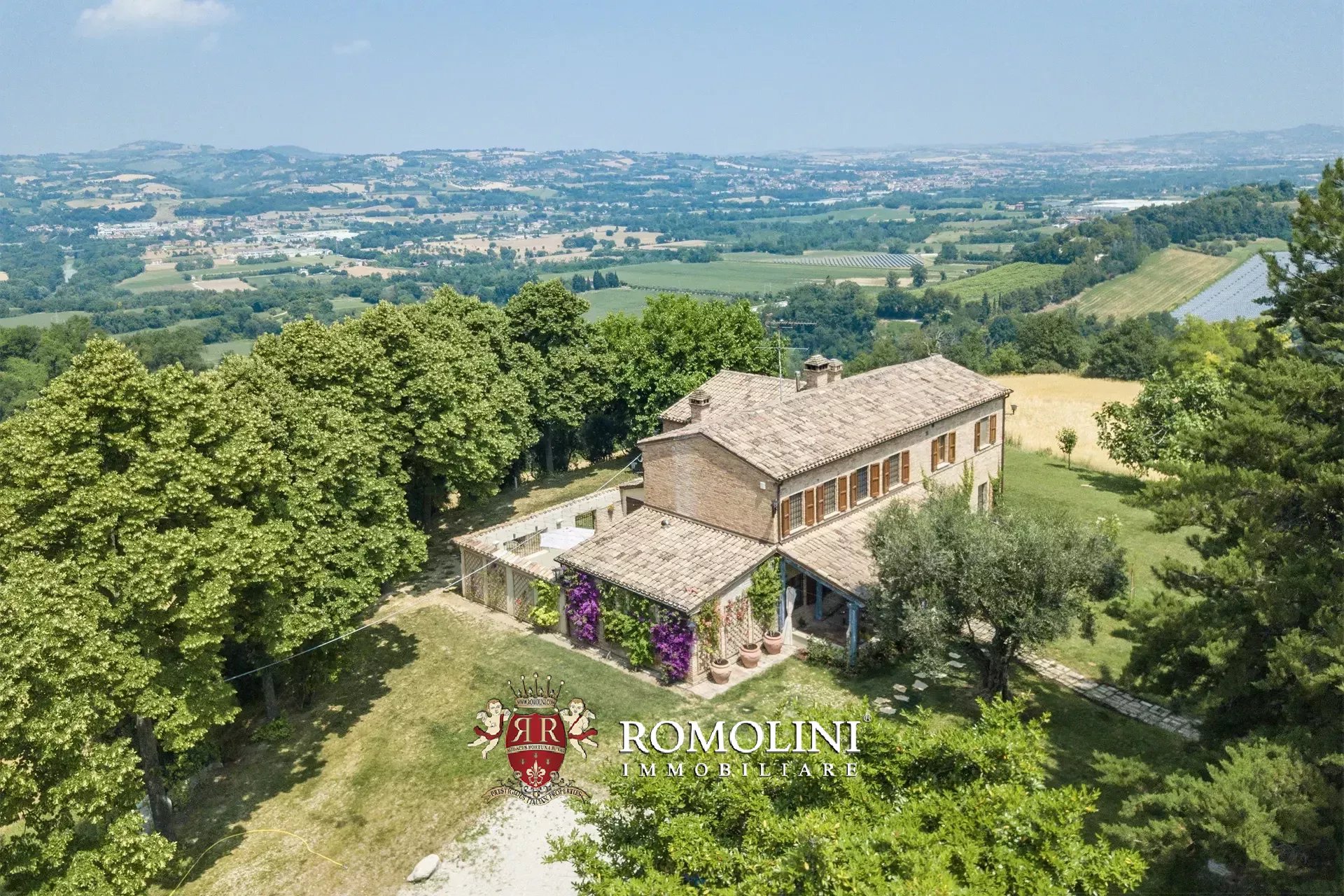 4 Bedroom Villa/Townhouse's Image 9