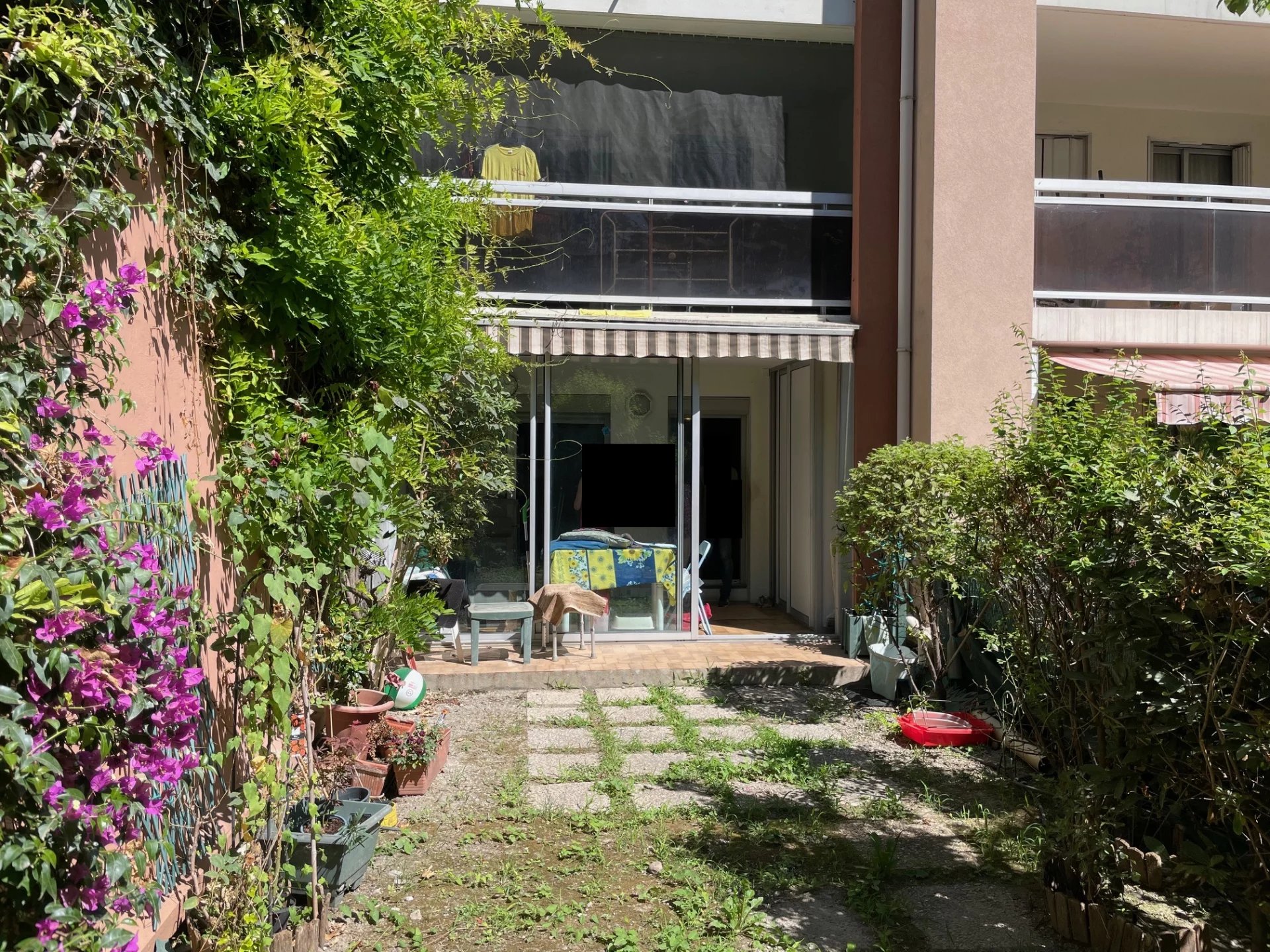 Ref.: 9467 - LIFE ANNUITY - NICE (06) - Occupied 4-room apartement