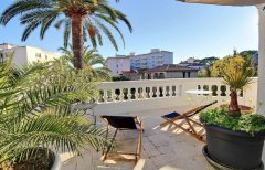1930s Bourgeois Luxury Villa in Cannes | Prestigious Family Estate — photo 6 of 6