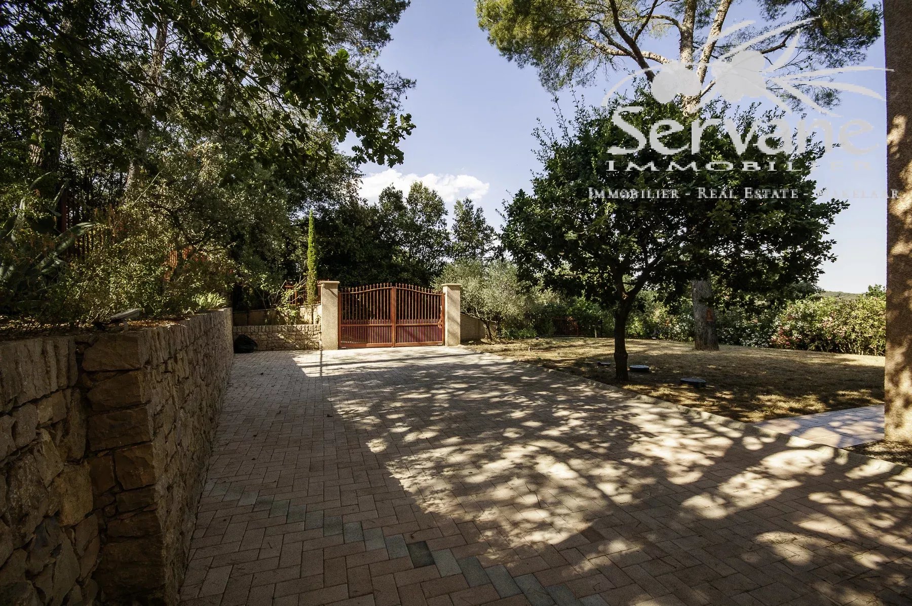 Charming villa with a pool in Montfort-sur-Argens