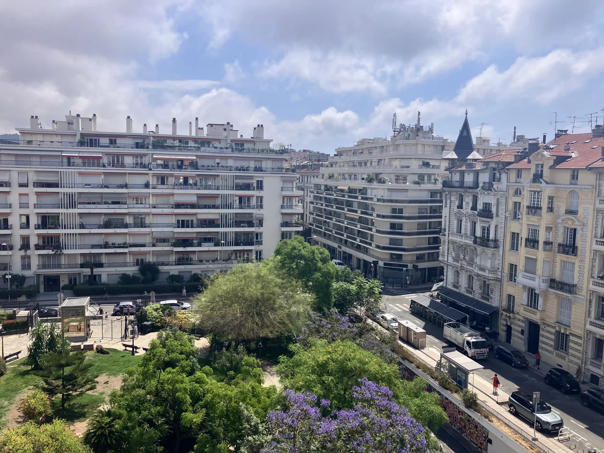 Agence immobilière de 