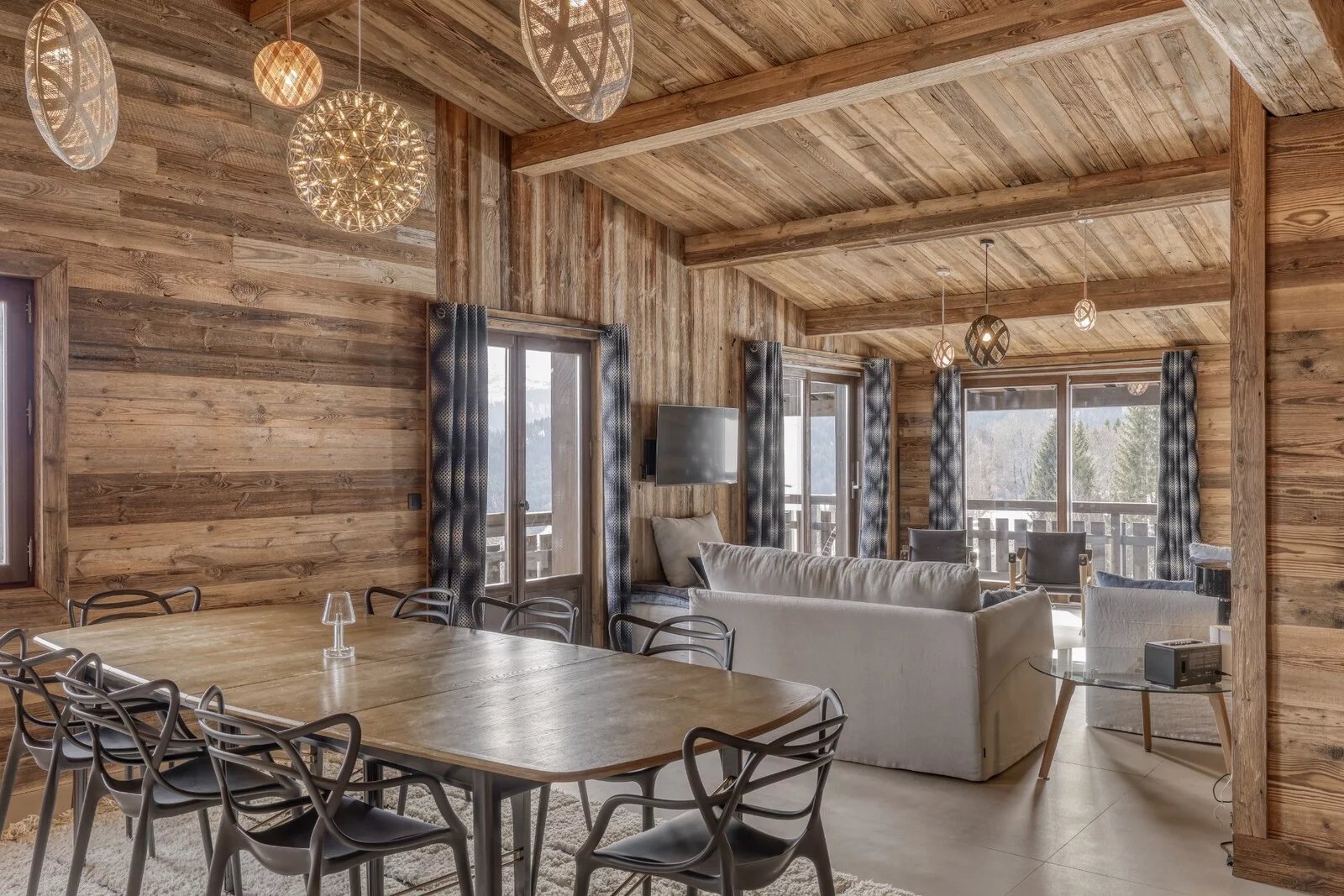 PRESTIGIOUS APARTMENT - ON THE SNOW FRONT