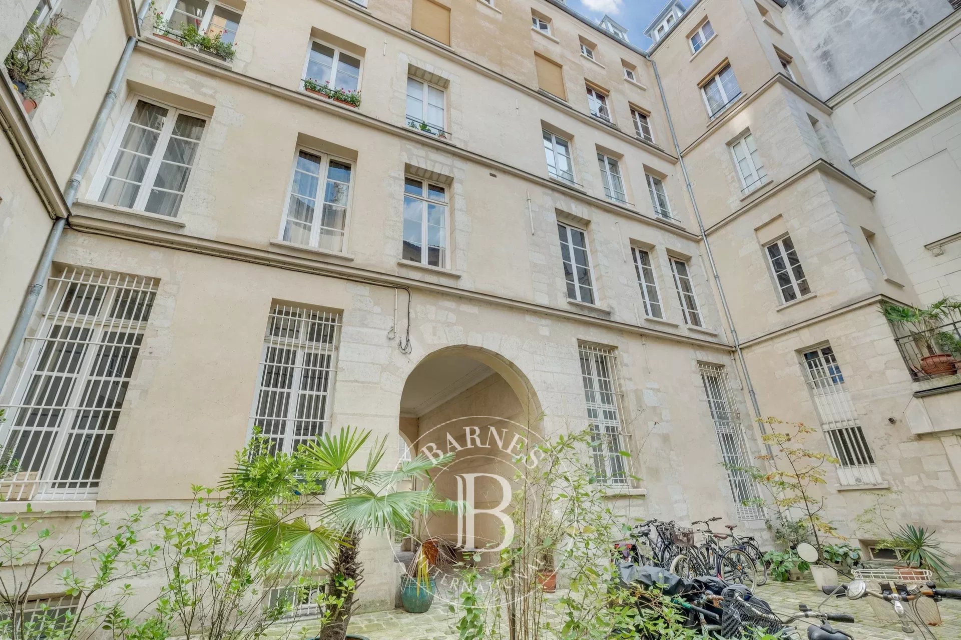 Paris 6 - Pont Neuf - quiet - 2/3 bedrooms - fixer-upper