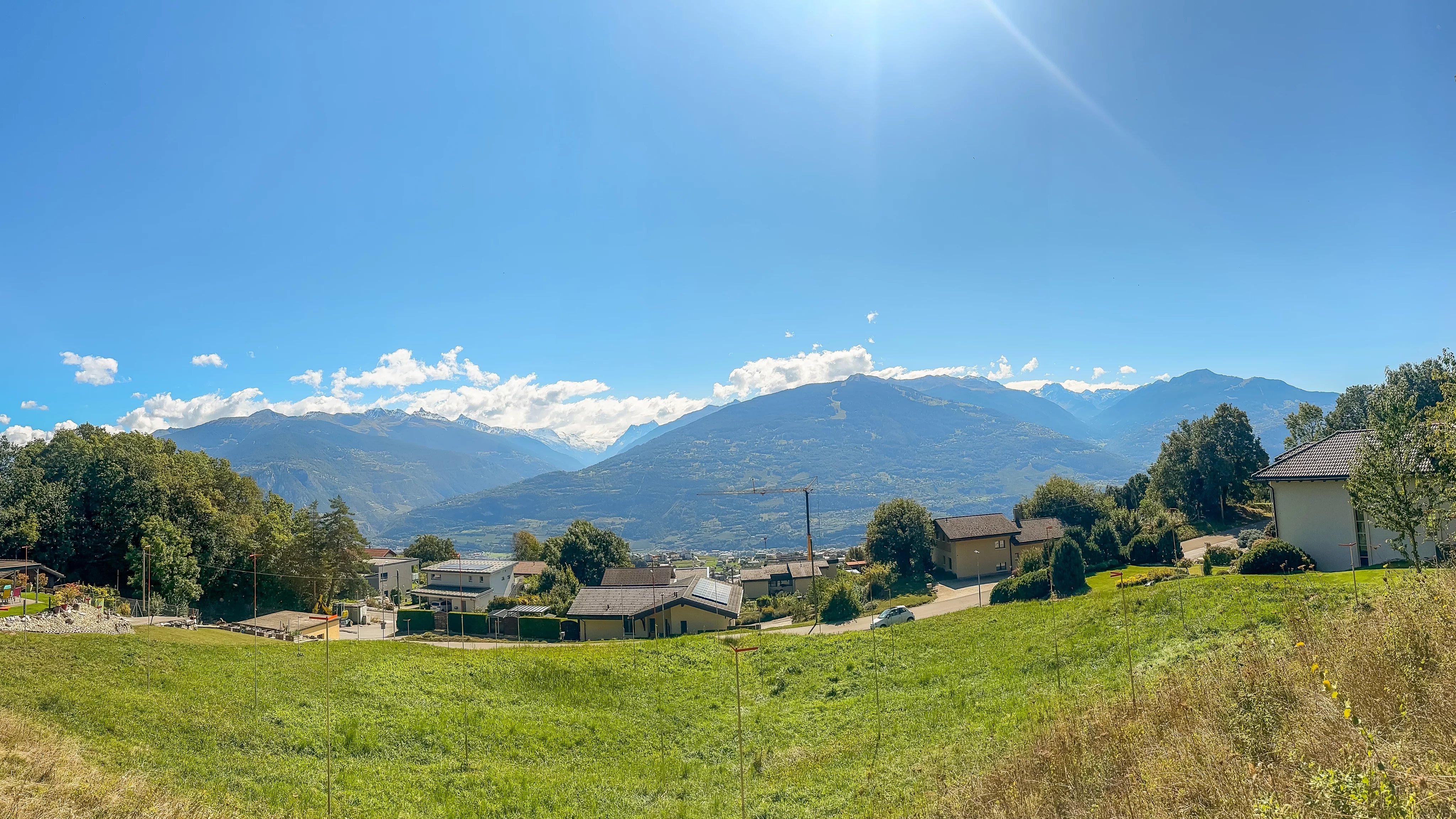 Villa contemporaine qui offre un équilibre parfait entre confort et sérénité