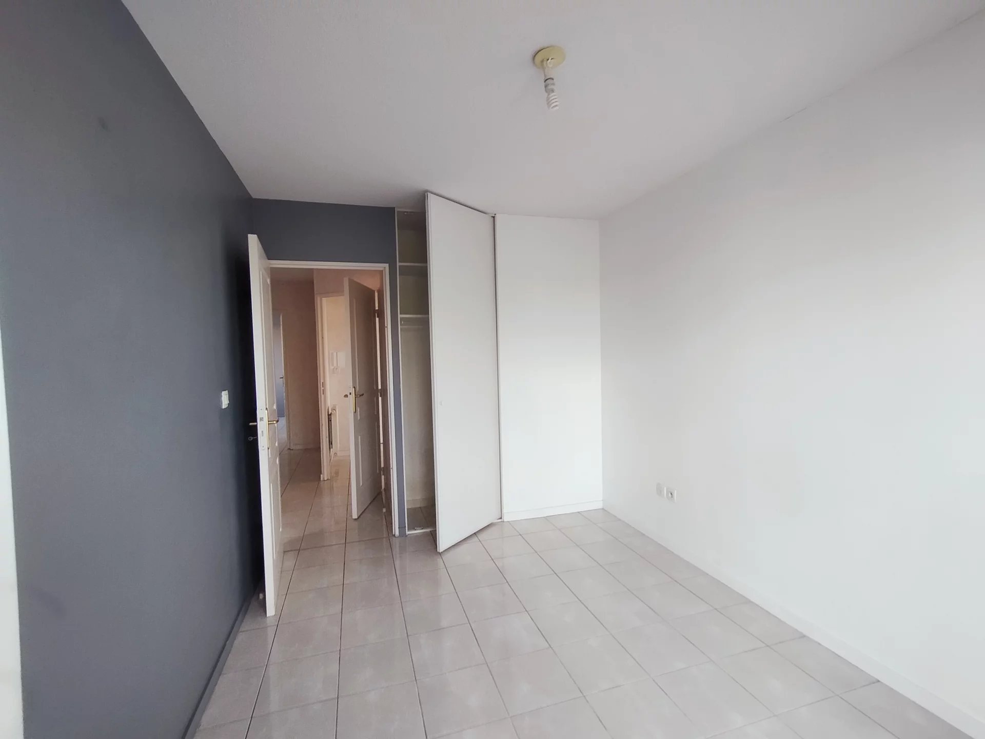 483223 Location Lyon 8ème