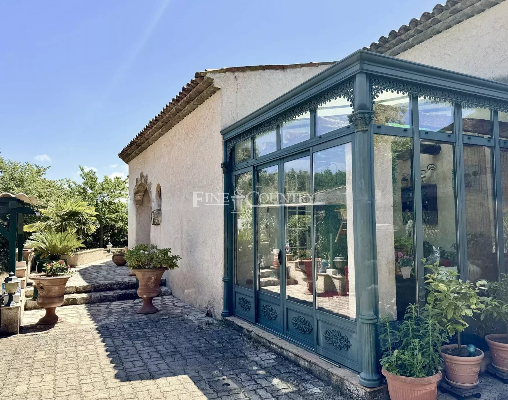 Photo of Single-story house in Saint- Cézaire