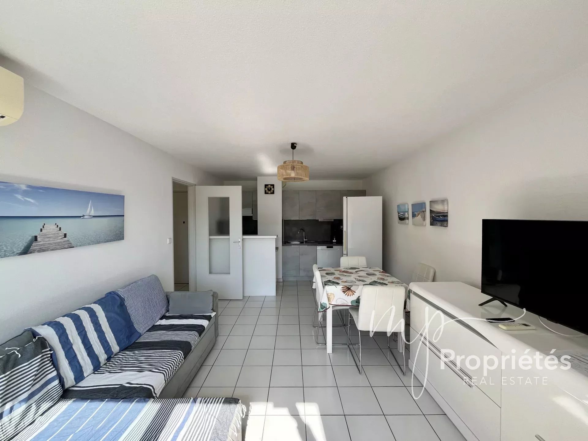 Appartement T3 en Centre-Ville, Résidence Calme avec Piscine et Ascenseur