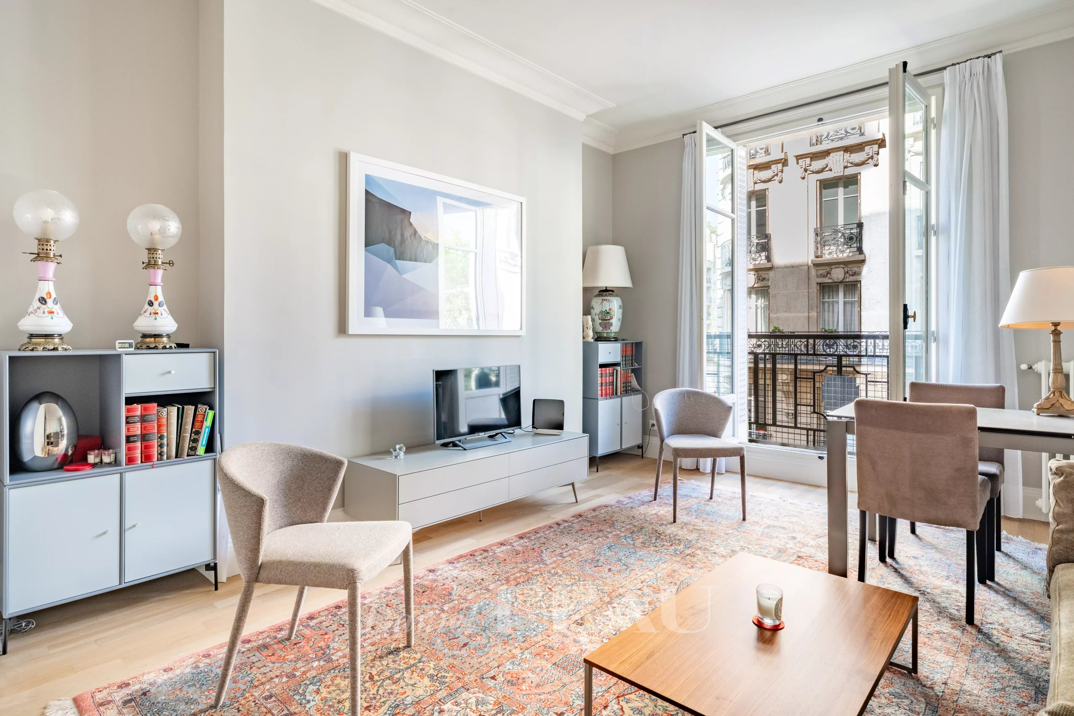 Sale Apartment Paris 16th