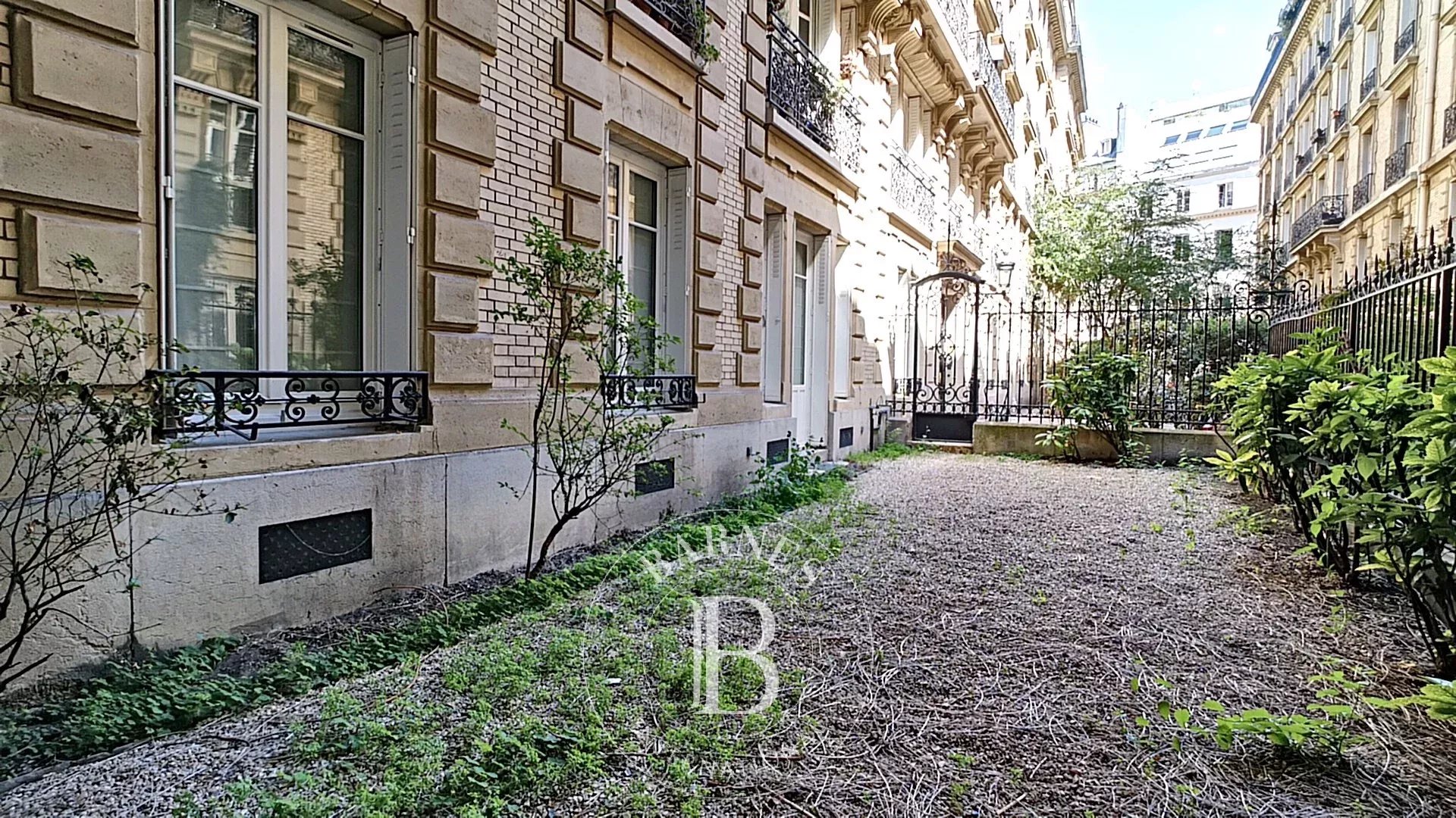 Daire Paris 9ème - picture 27