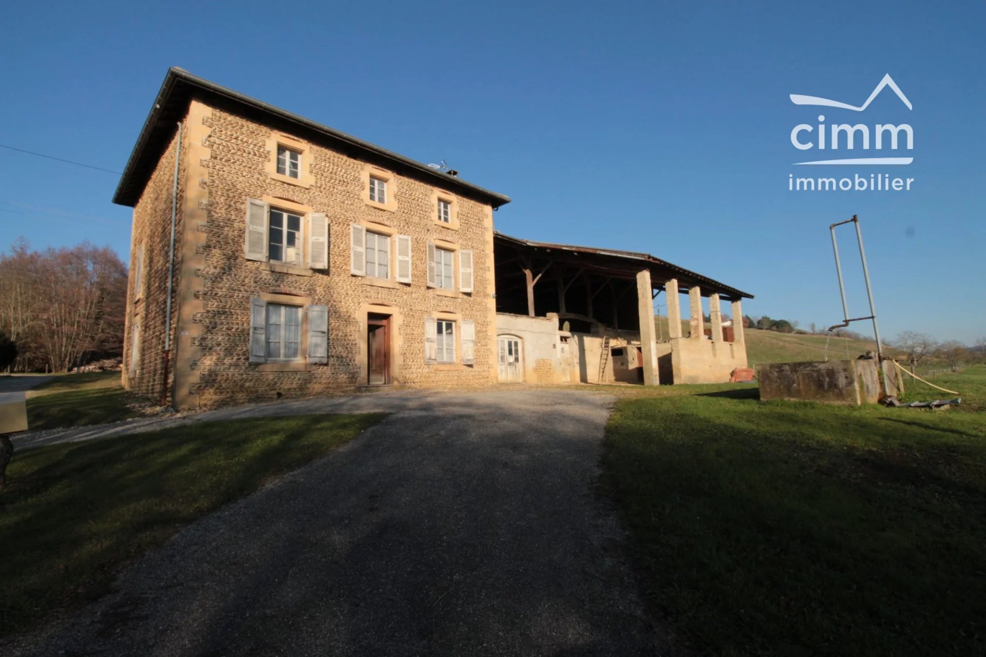 Vente Ferme Montfalcon