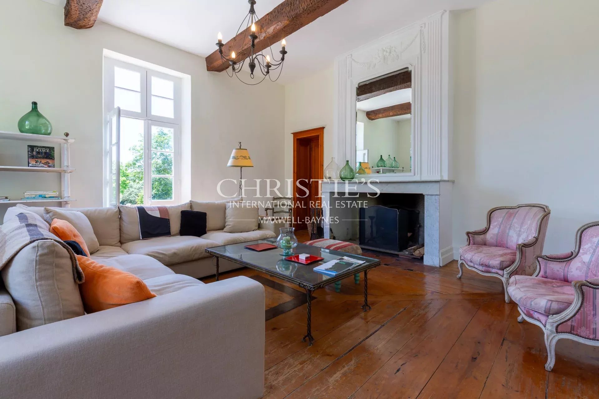 10 Bedroom Chateau's Image 14