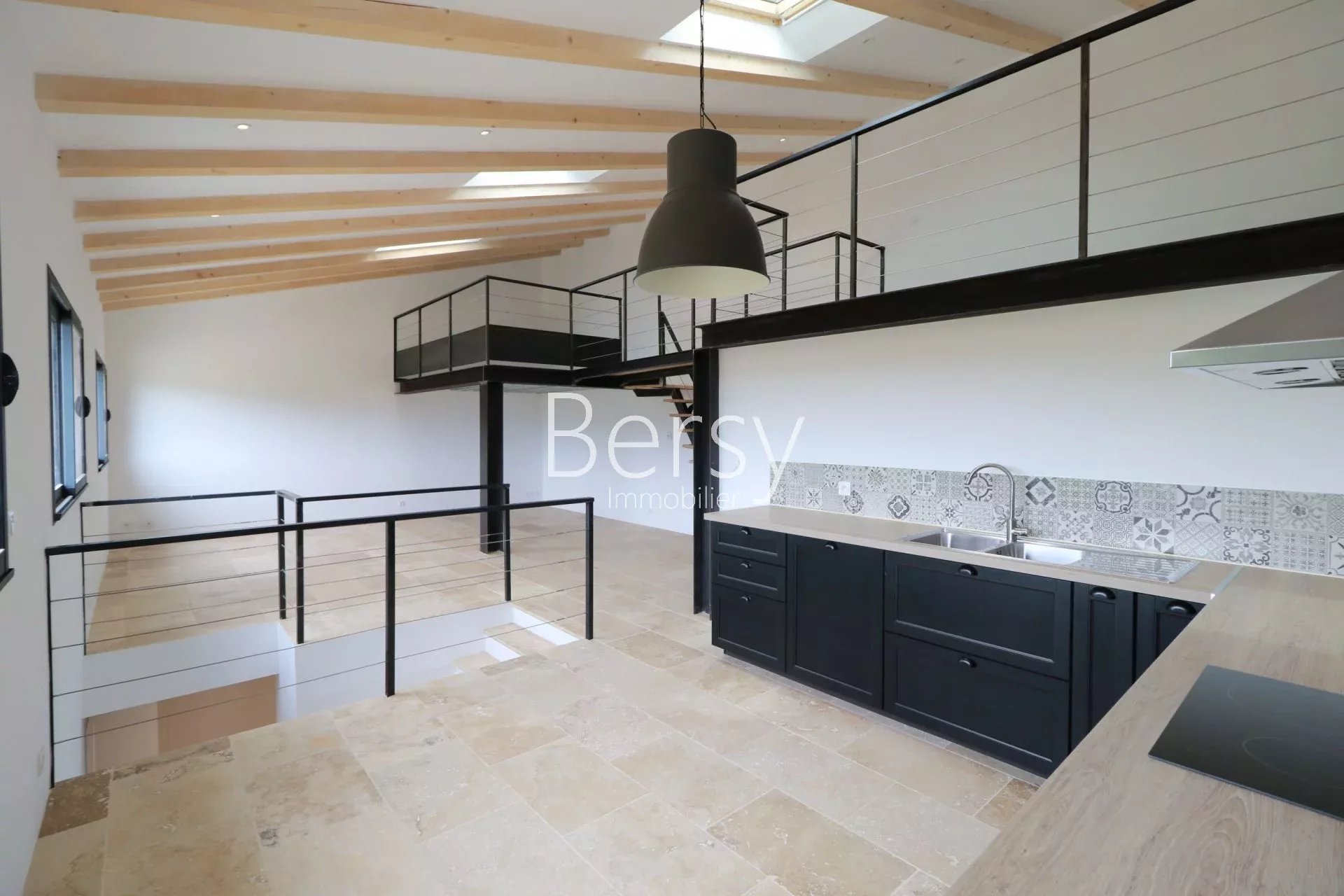 LOFT T4 - POELLE BOIS - JARDIN CLOS - PARKING