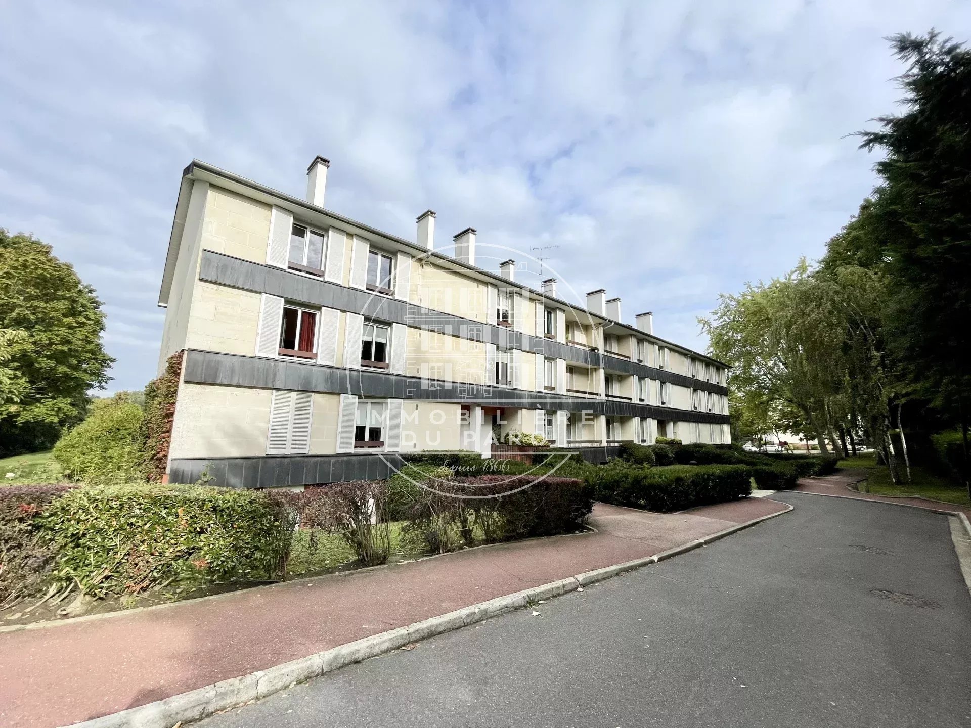 Rental Apartment Louveciennes