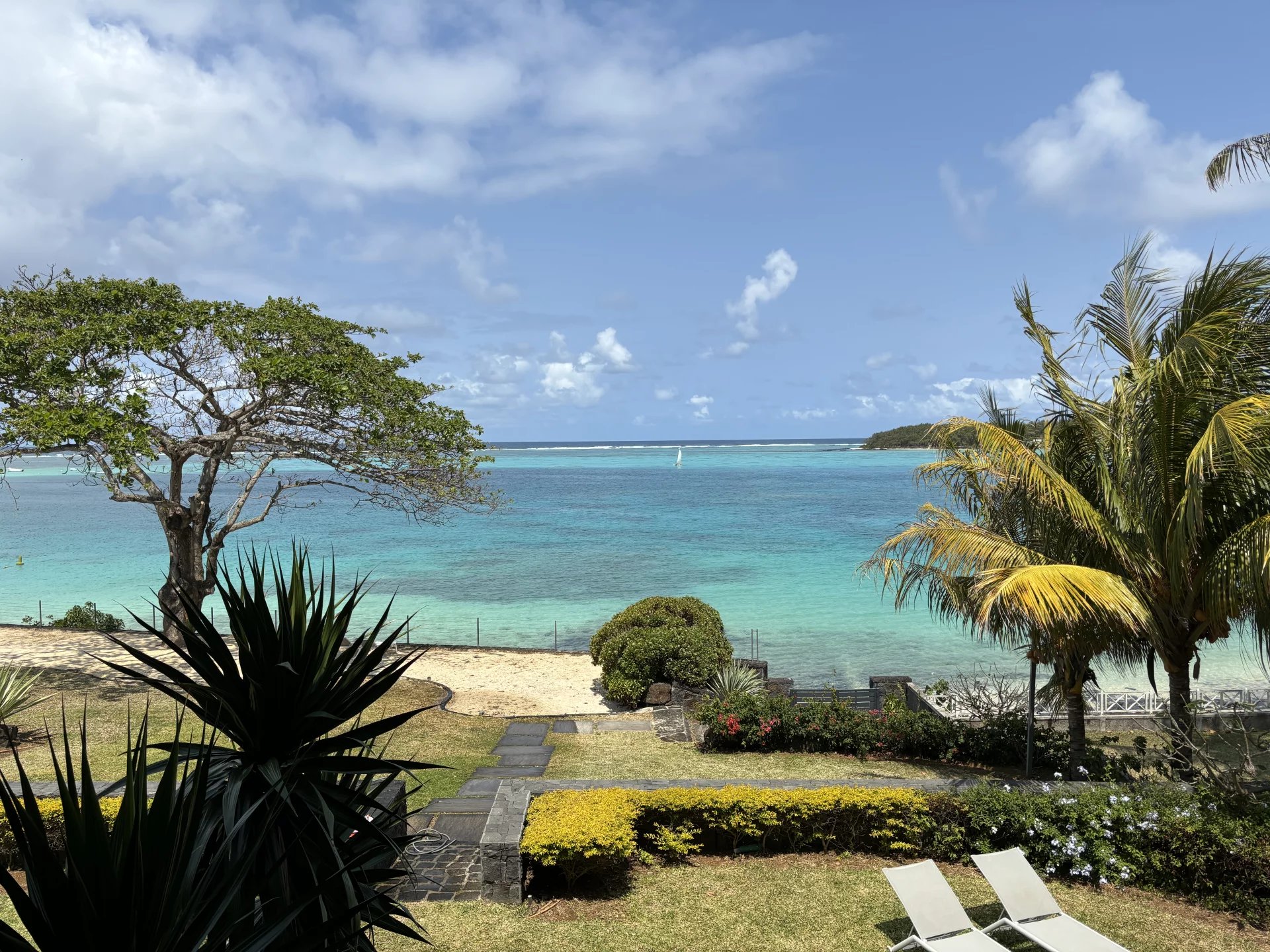 BLUE BAY - Beachfront apartment with full ownership - 3 bedrooms - picture 8 title=