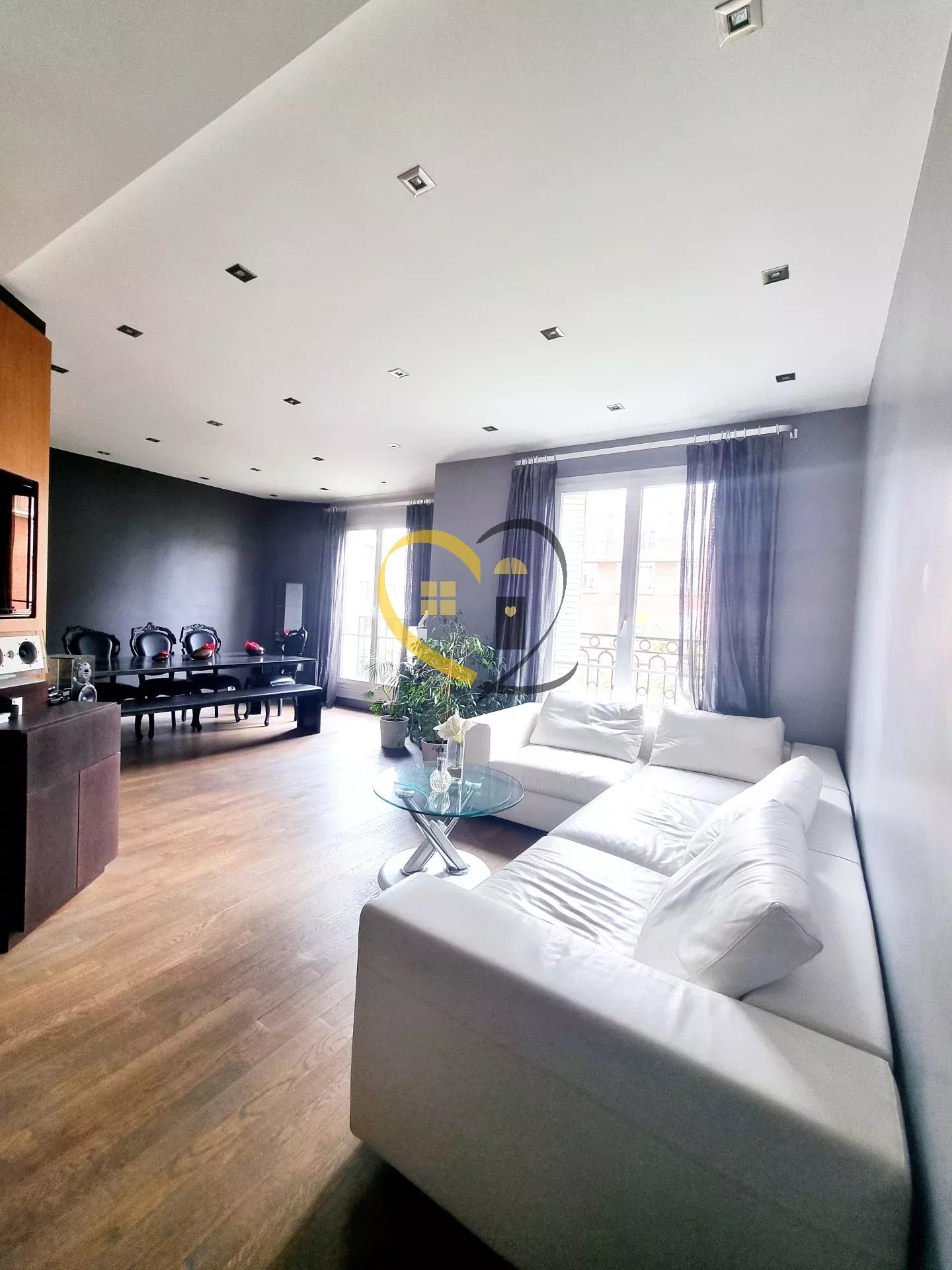 Agence immobilière de 