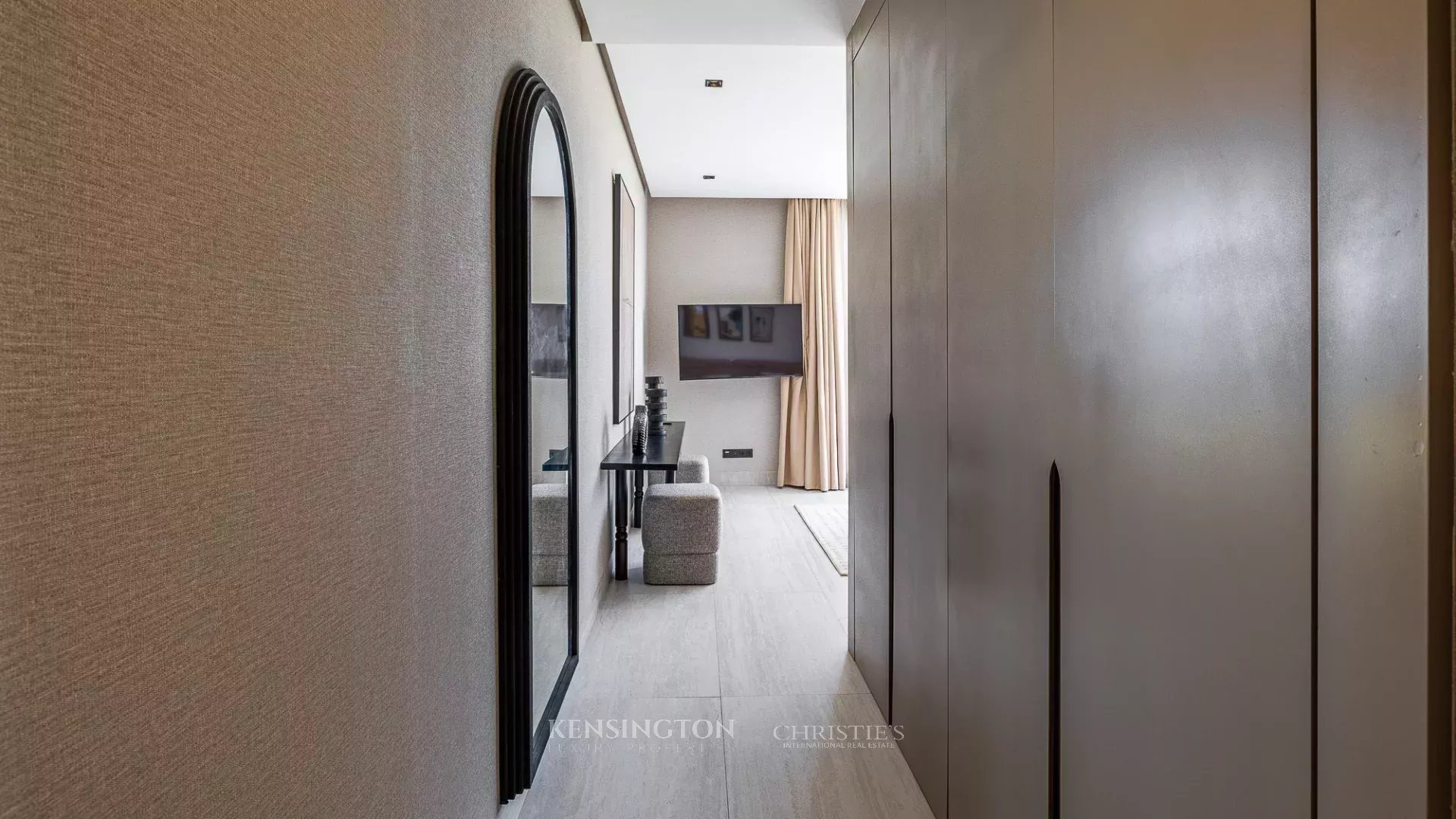 5 Bedroom Villa/Townhouse's Image 36