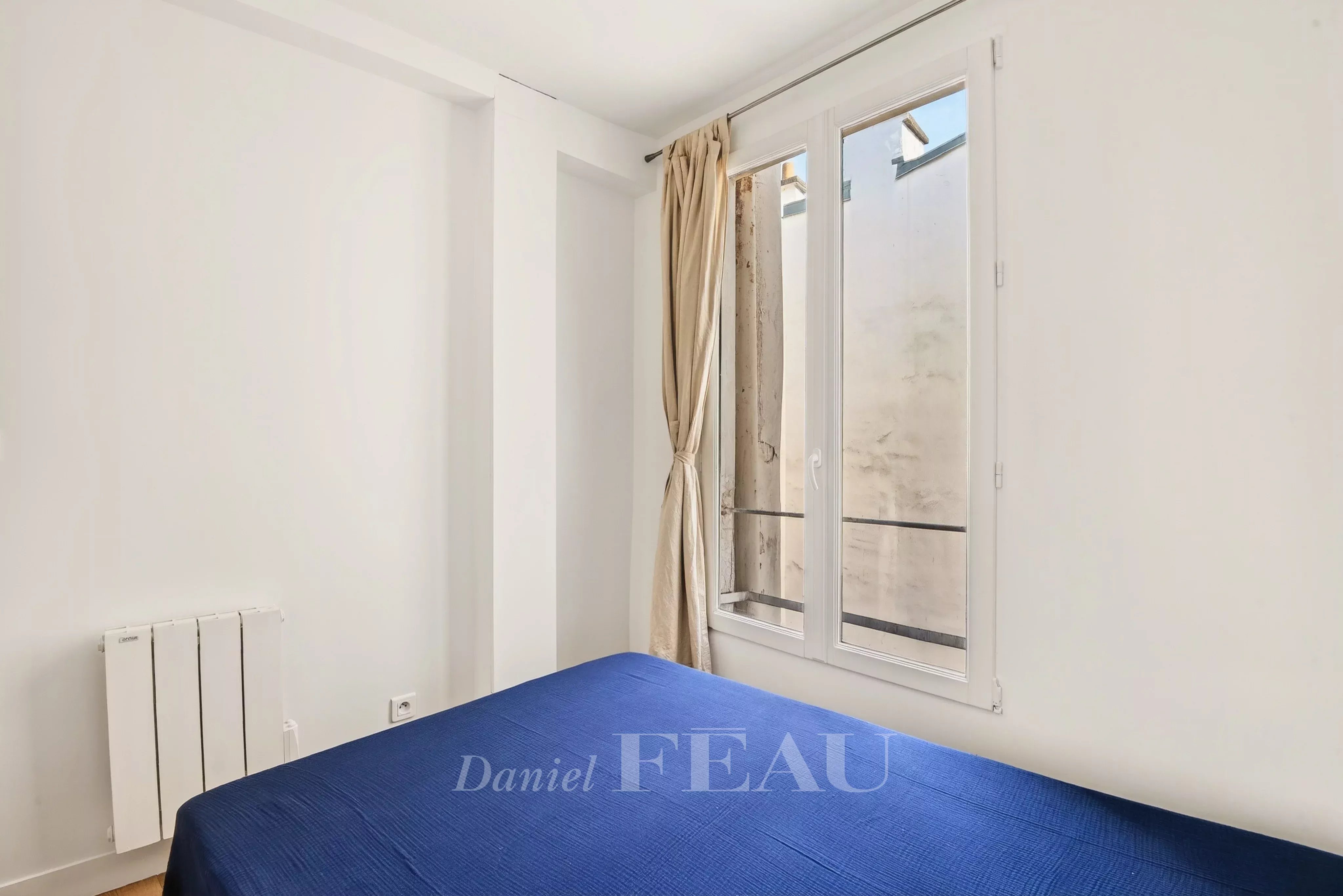 Sale Apartment Paris 4th