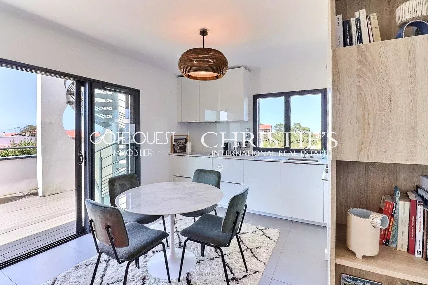 2 Bedroom Apartment/Flat's Image 4