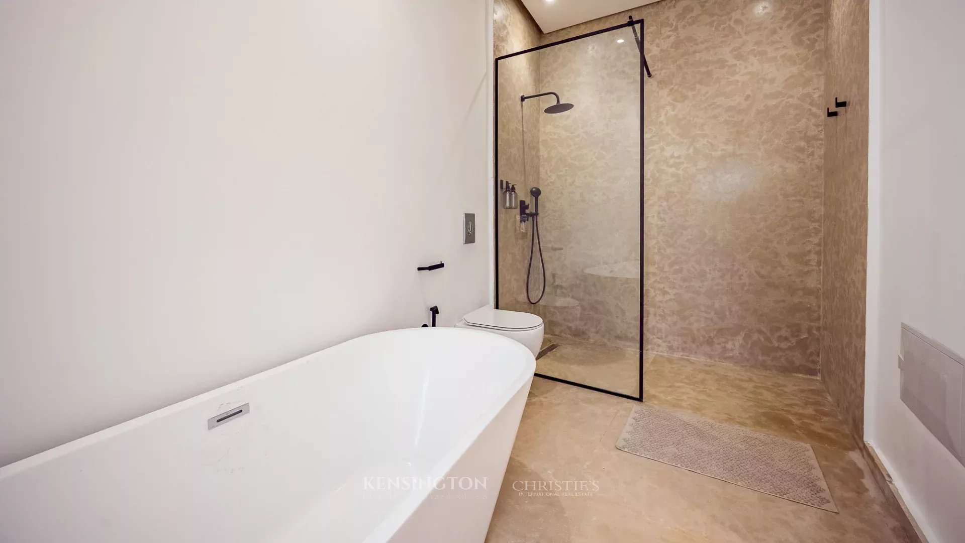 5 Bedroom Villa/Townhouse's Image 24