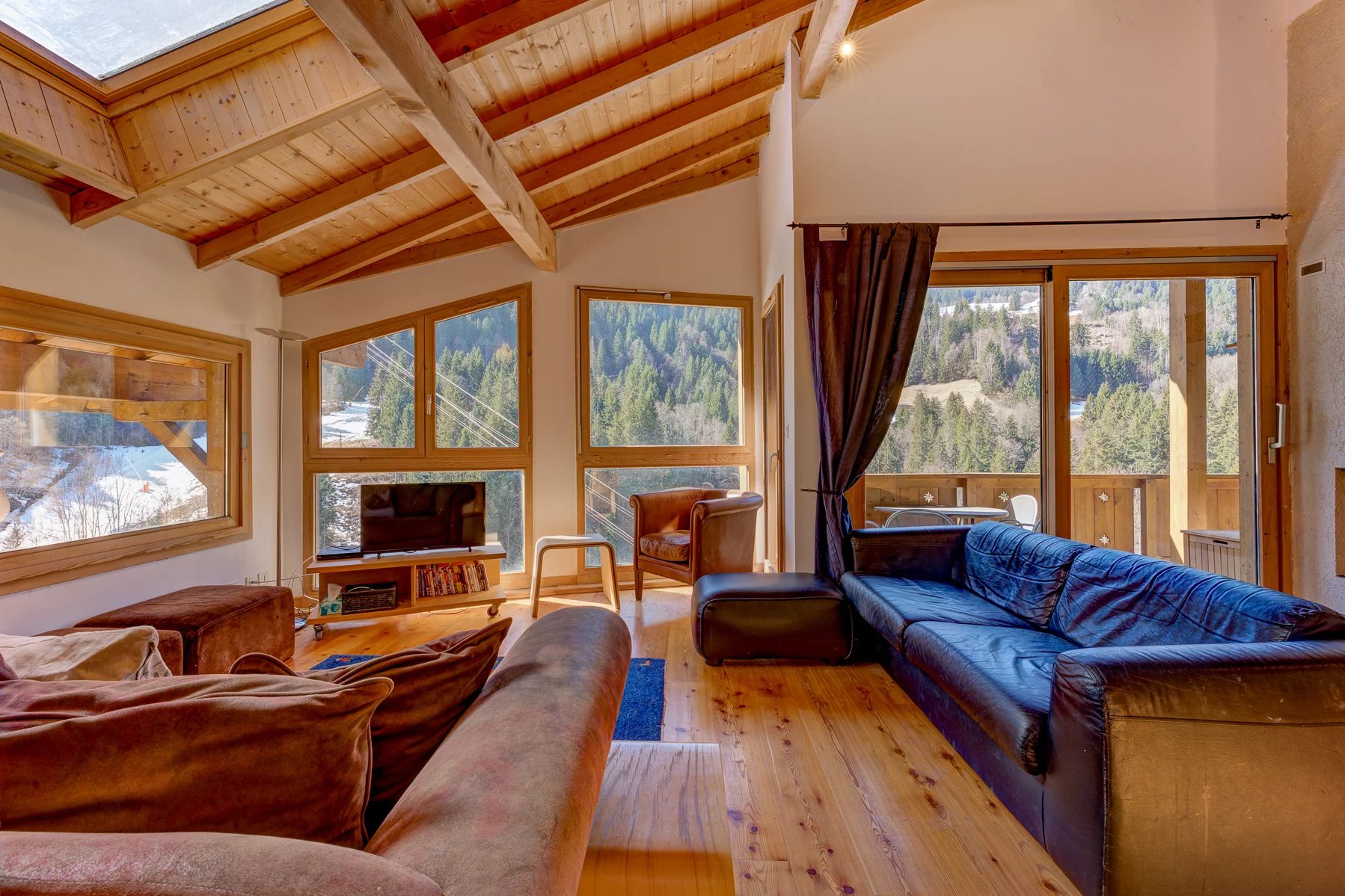 Photo of MORZINE - Ski-in ski-out chalet with renovation potential