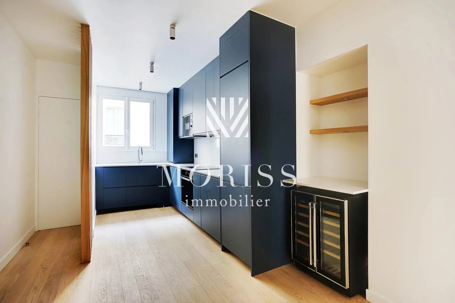 Appartement de 5 pièces / 160m2 - Image Array