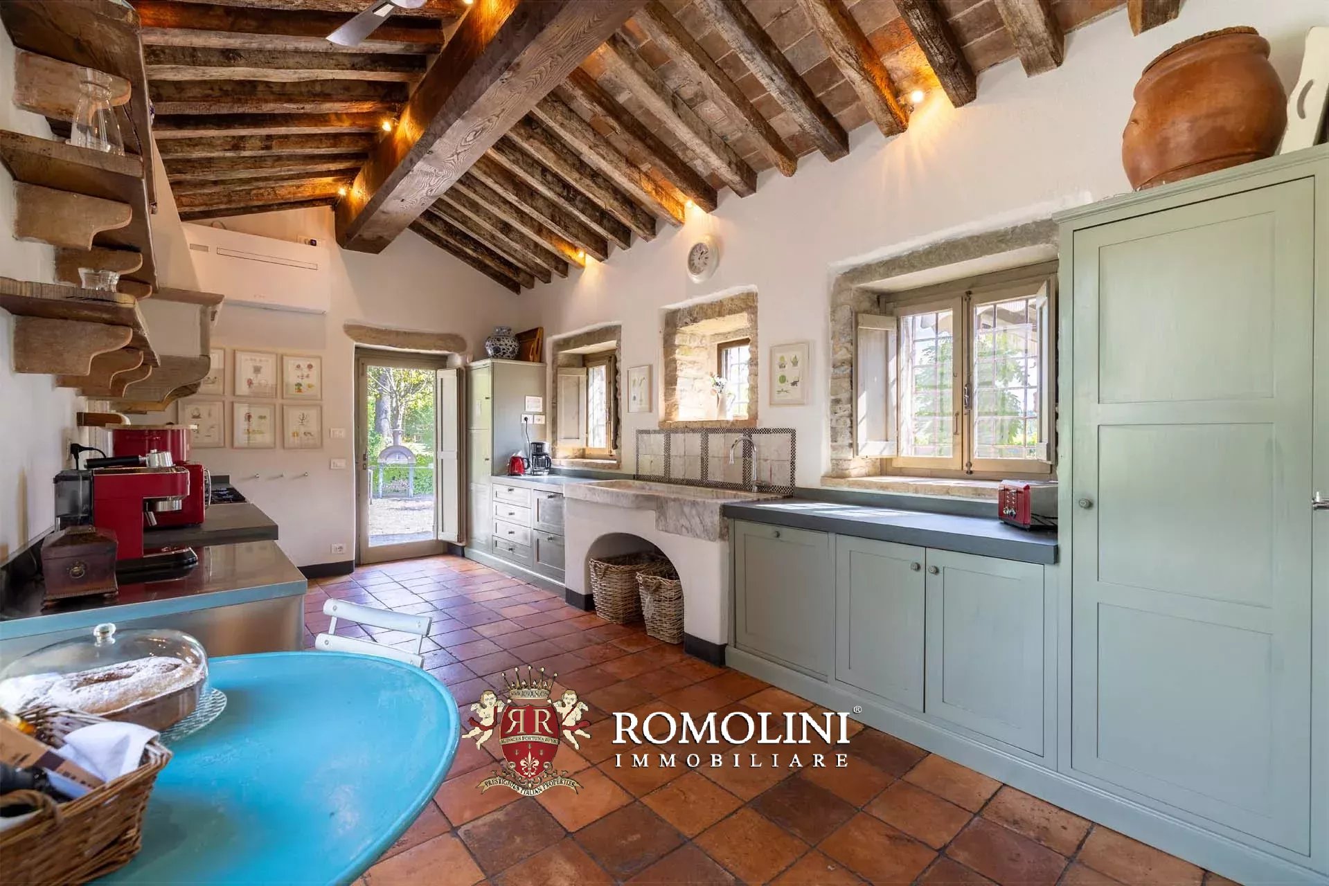 8 Bedroom Villa/Townhouse's Image 38