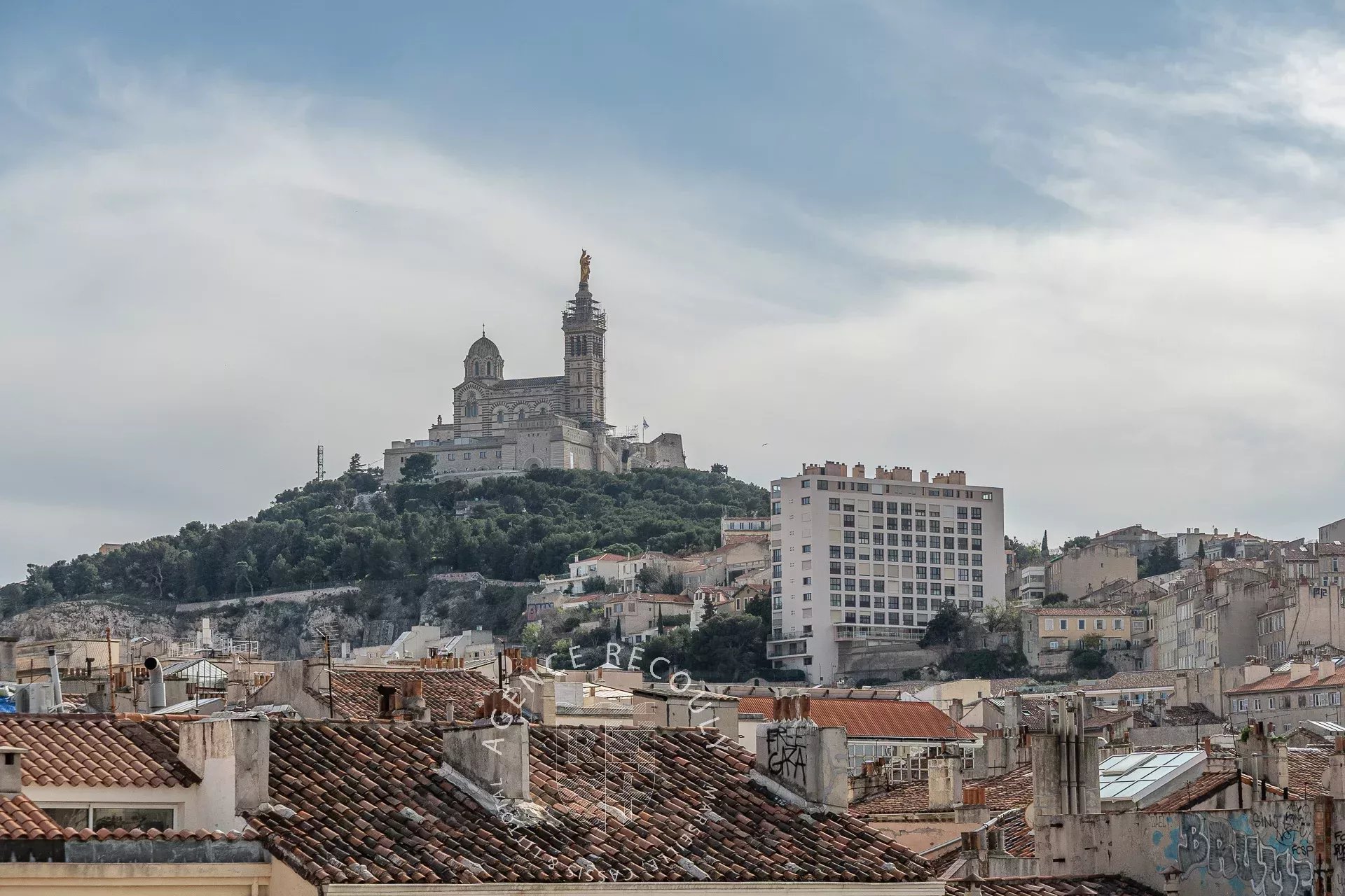 APPARTEMENT LOFT T2 - TERRASSE - VIEUX PORT - 13001 MARSEILLE