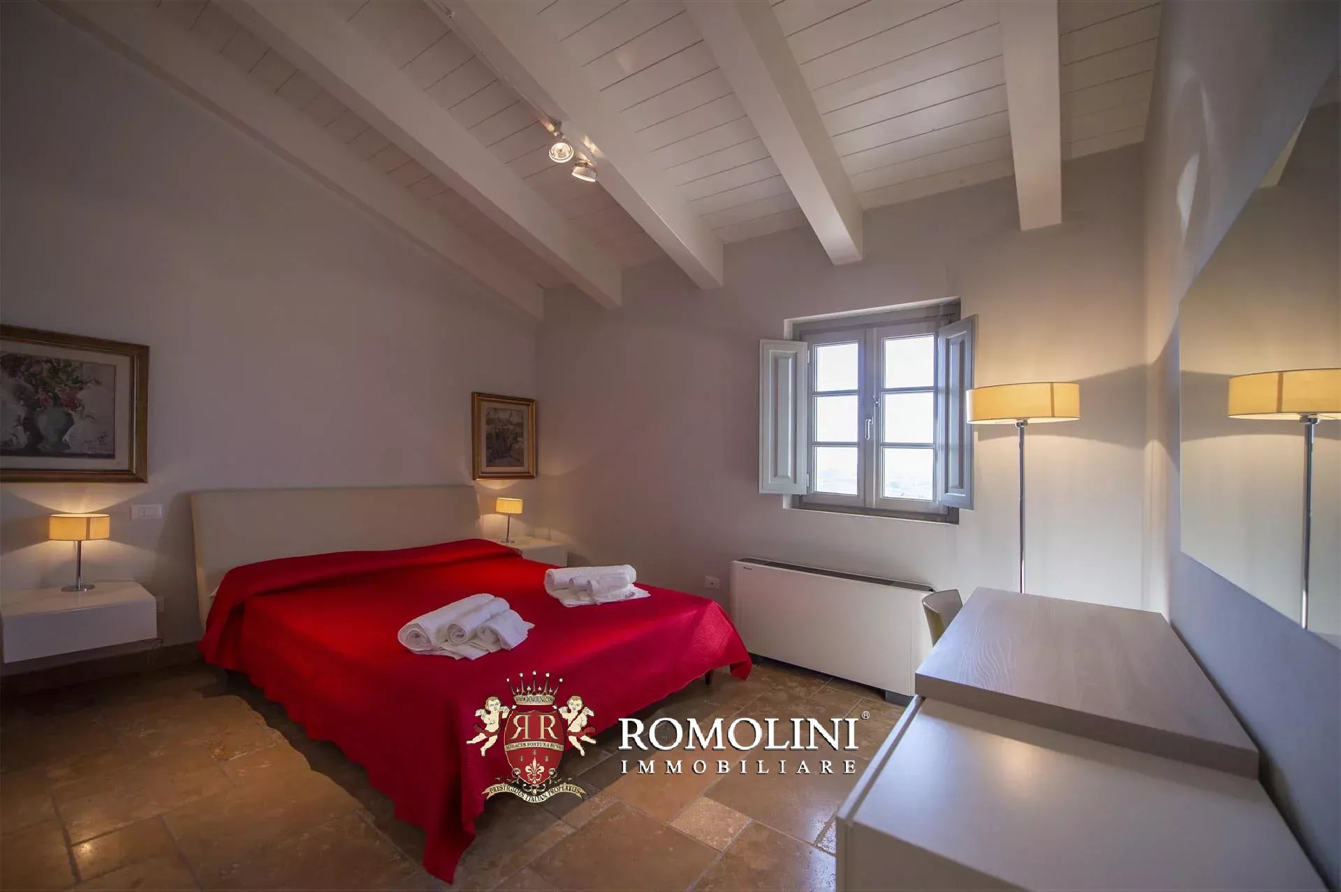 11 Bedroom Vineyard's Image 93