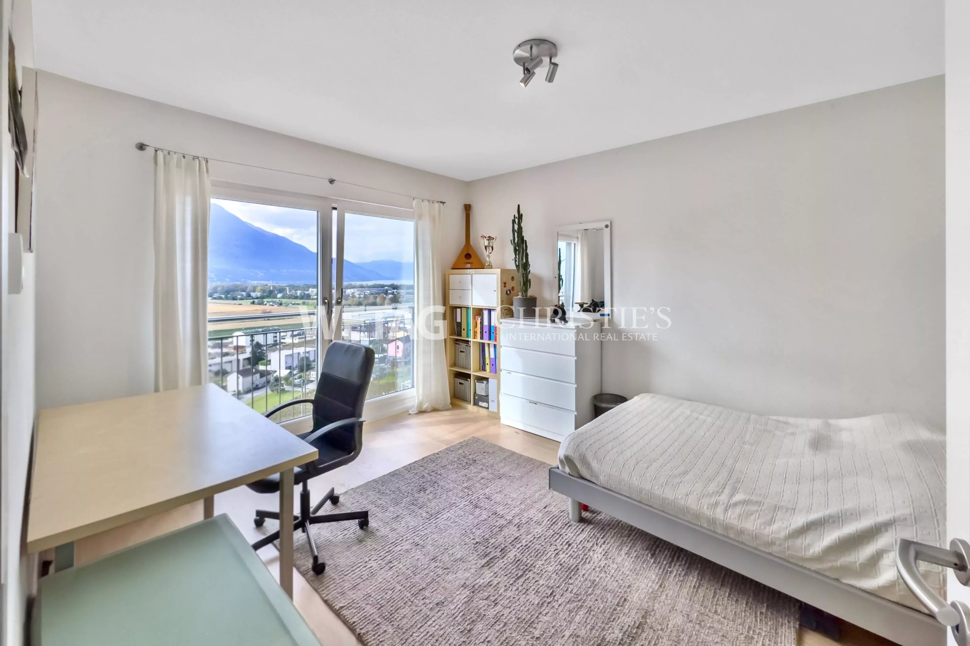3 Bedroom Villa/Townhouse's Image 6