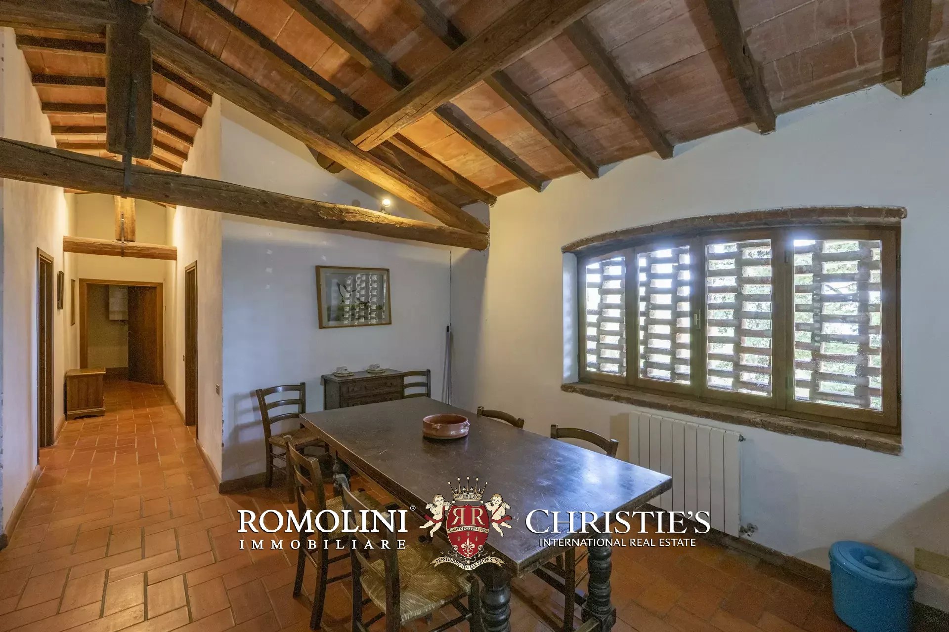 101-HA ESTATE WITH NATURAL SPRINGS FOR SALE BETWEEN AREZZO AND FLORENCE