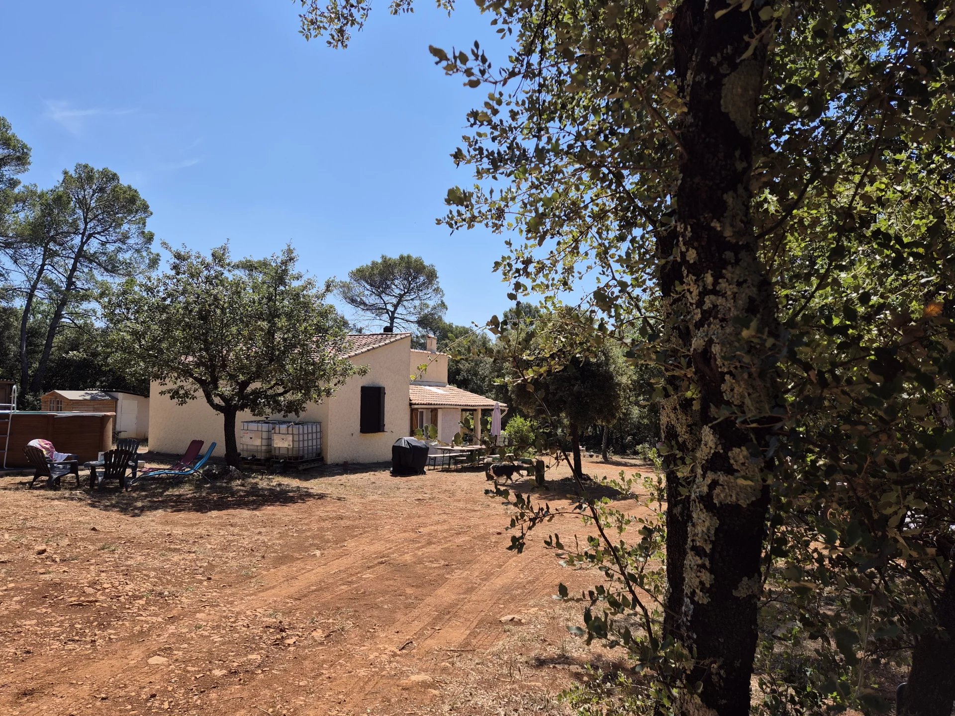 COTIGNAC SUR 1ha maison de campagne idéale chevaux