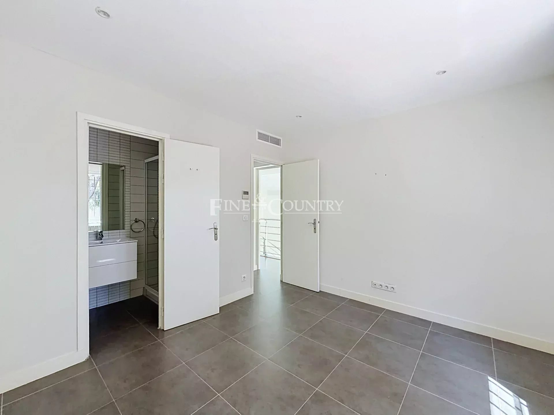 Photo of Villa for sale in Palm Beach, Cannes