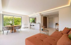 VILLEFRANCHE-SUR-MER – Stunning Fully Renovated 2-Bedroom Apartment — photo 1 of 7
