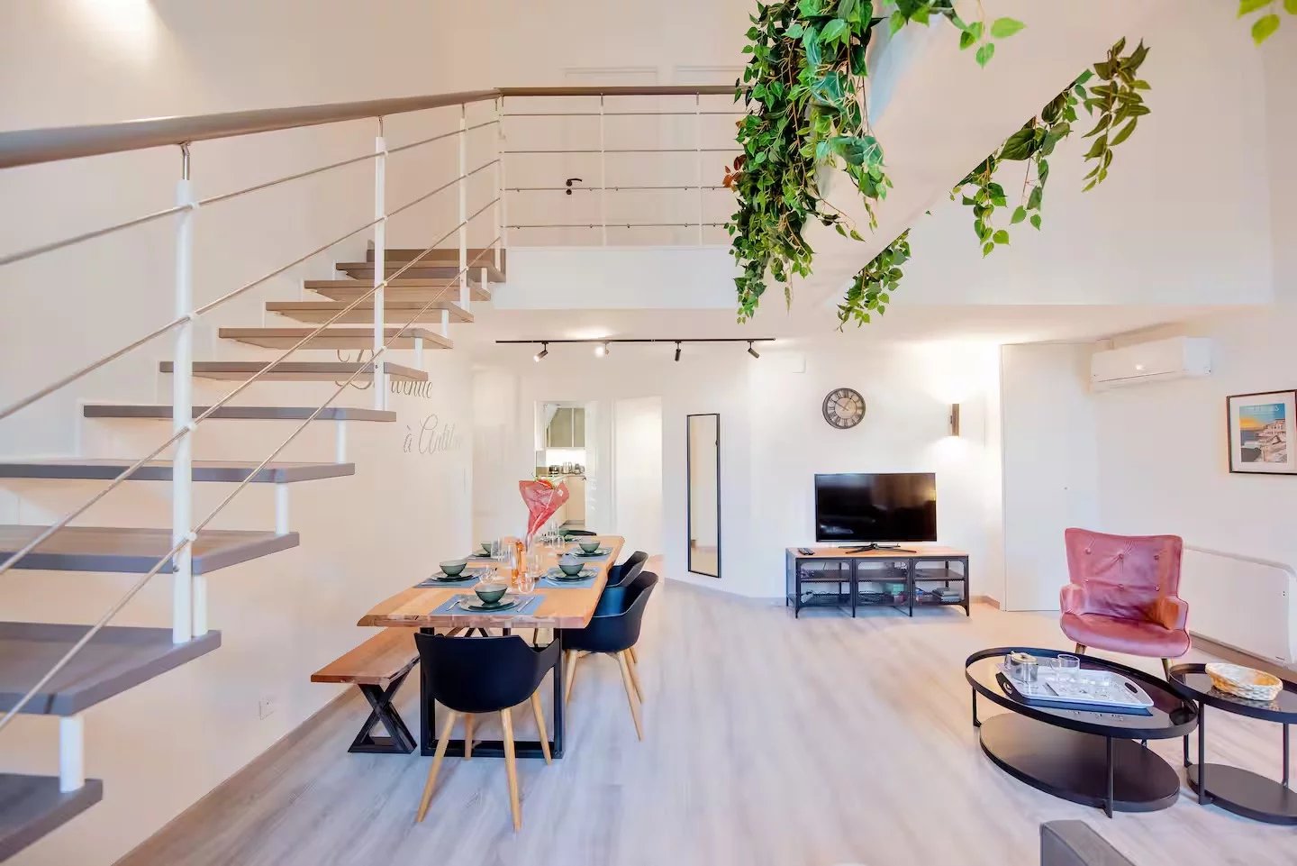 Superbe Duplex au Cœur du Vieil Antibes