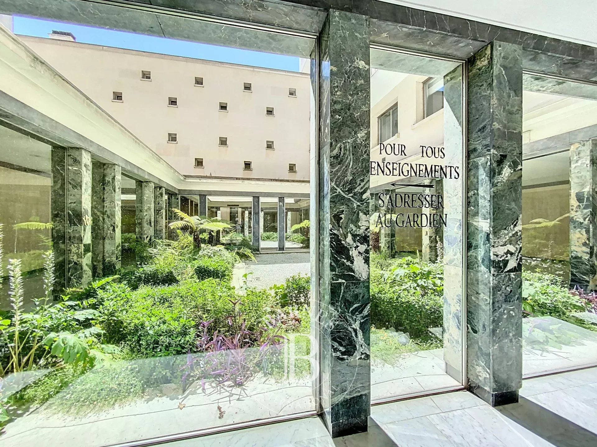 Daire Paris 8ème - picture 23