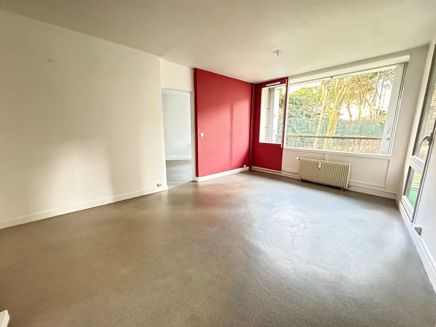 PARIS XIX | Métro Pré Saint Gervais | 4P- 2ch 78m² sur jardin avec loggia