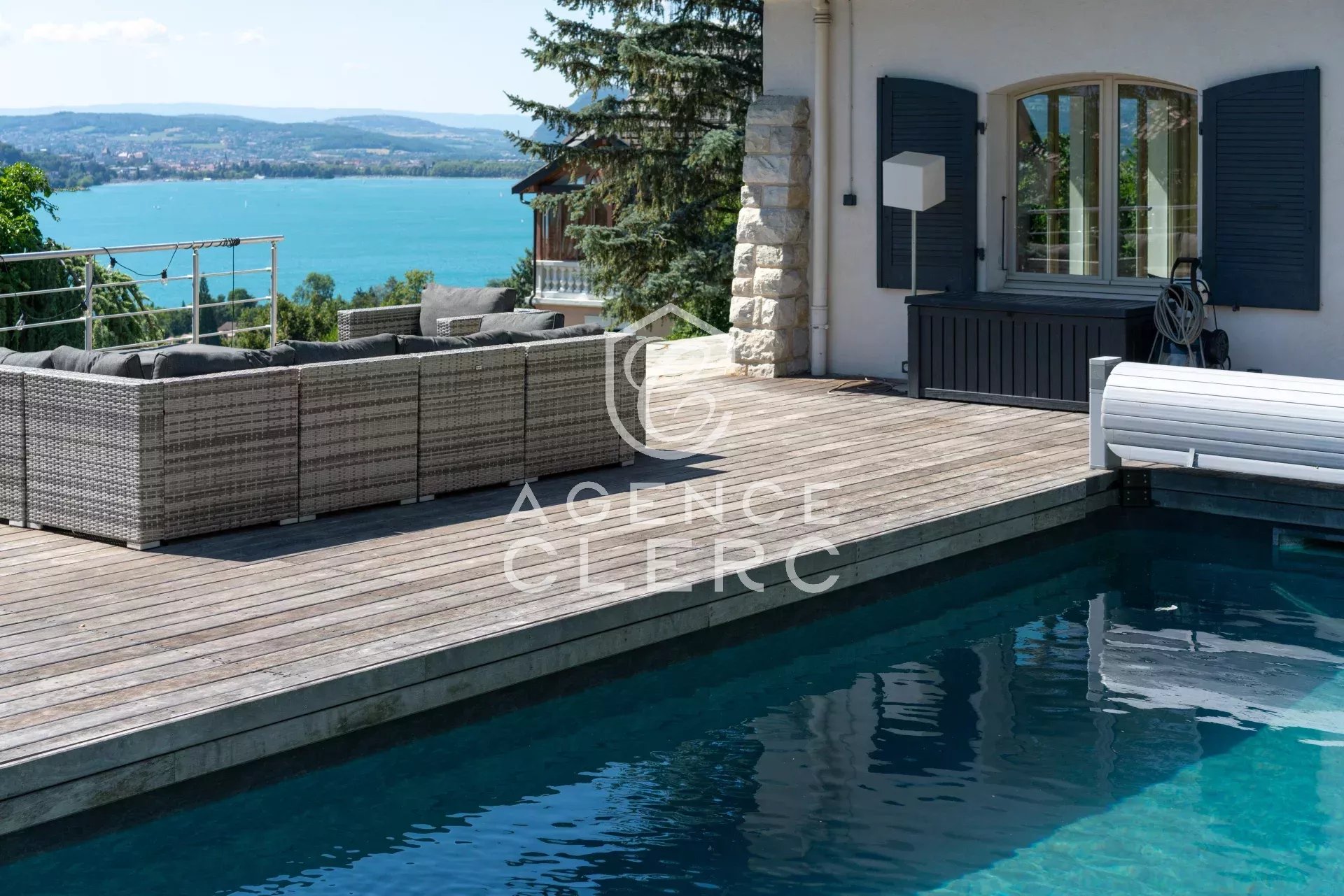 4 Bedroom Villa/Townhouse's Image 10