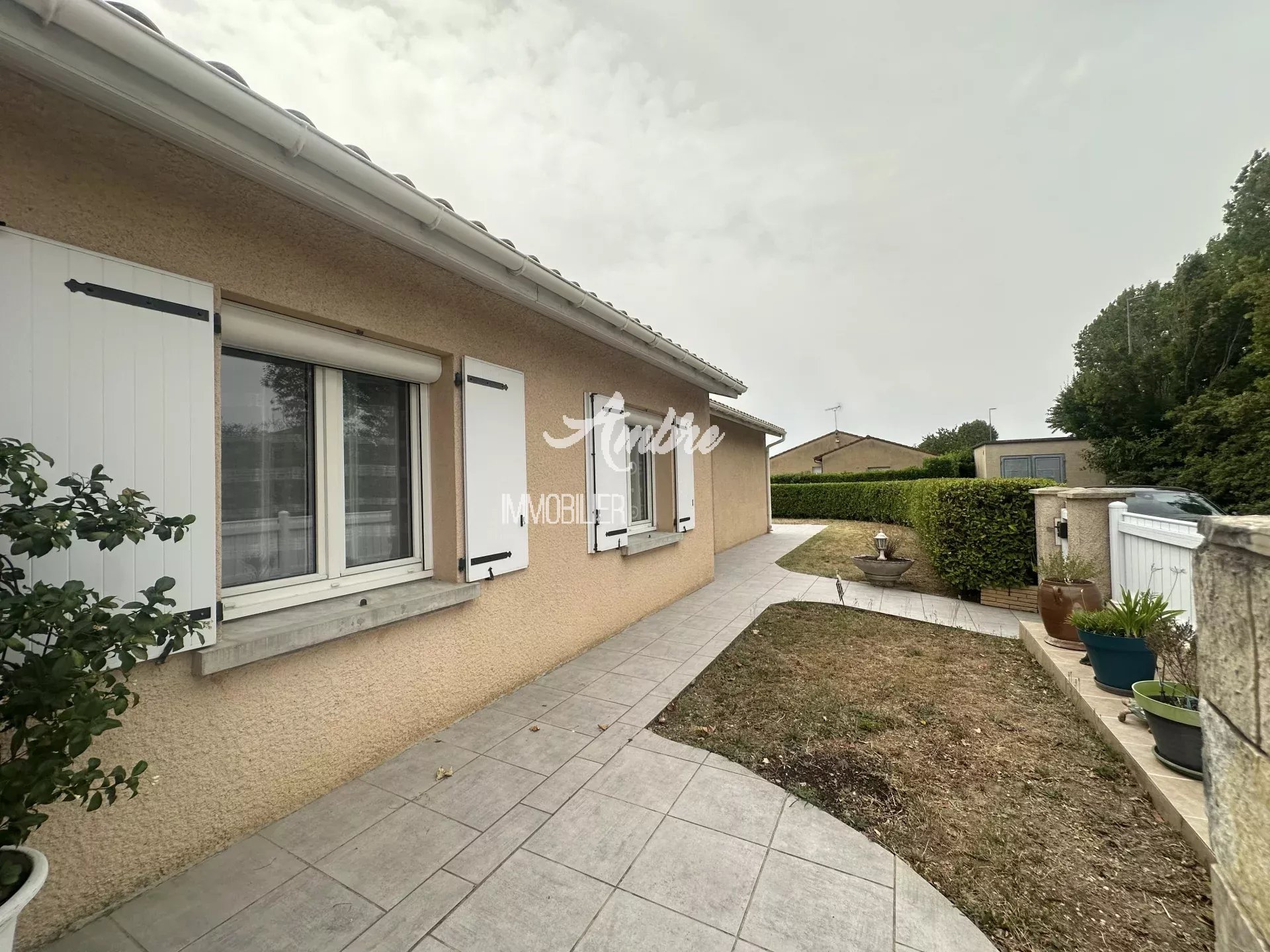 Agence immobilière de 