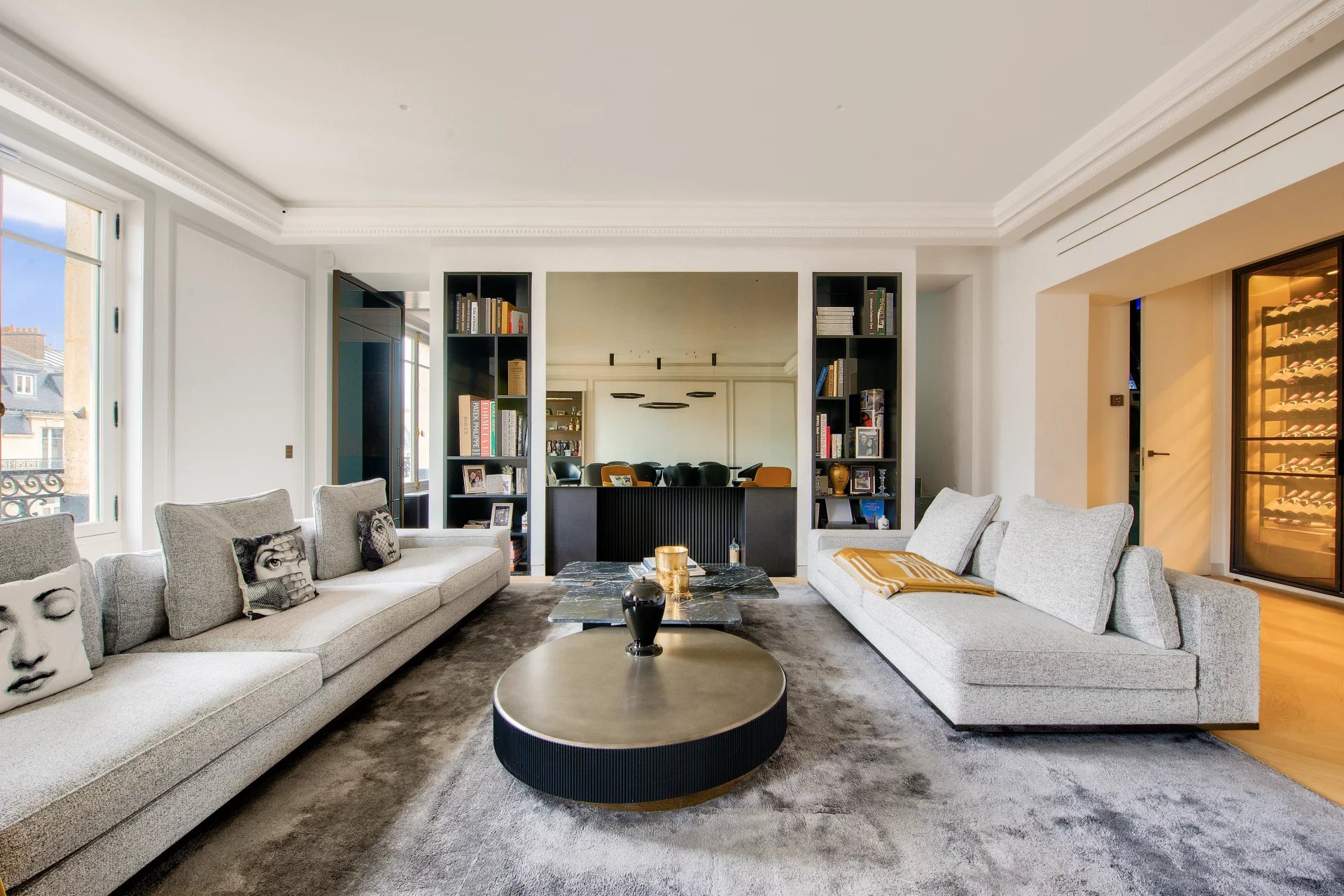 Sale Apartment Paris 7th Saint-Thomas-d'Aquin