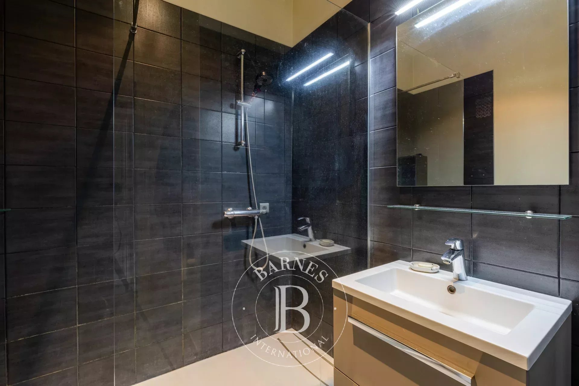 Daire Paris 8ème - picture 20