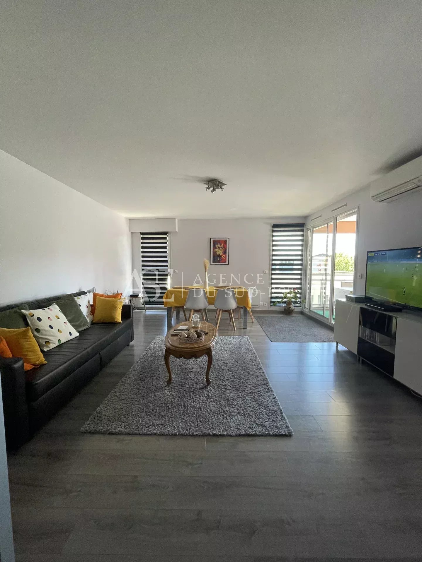 Agence immobilière de 