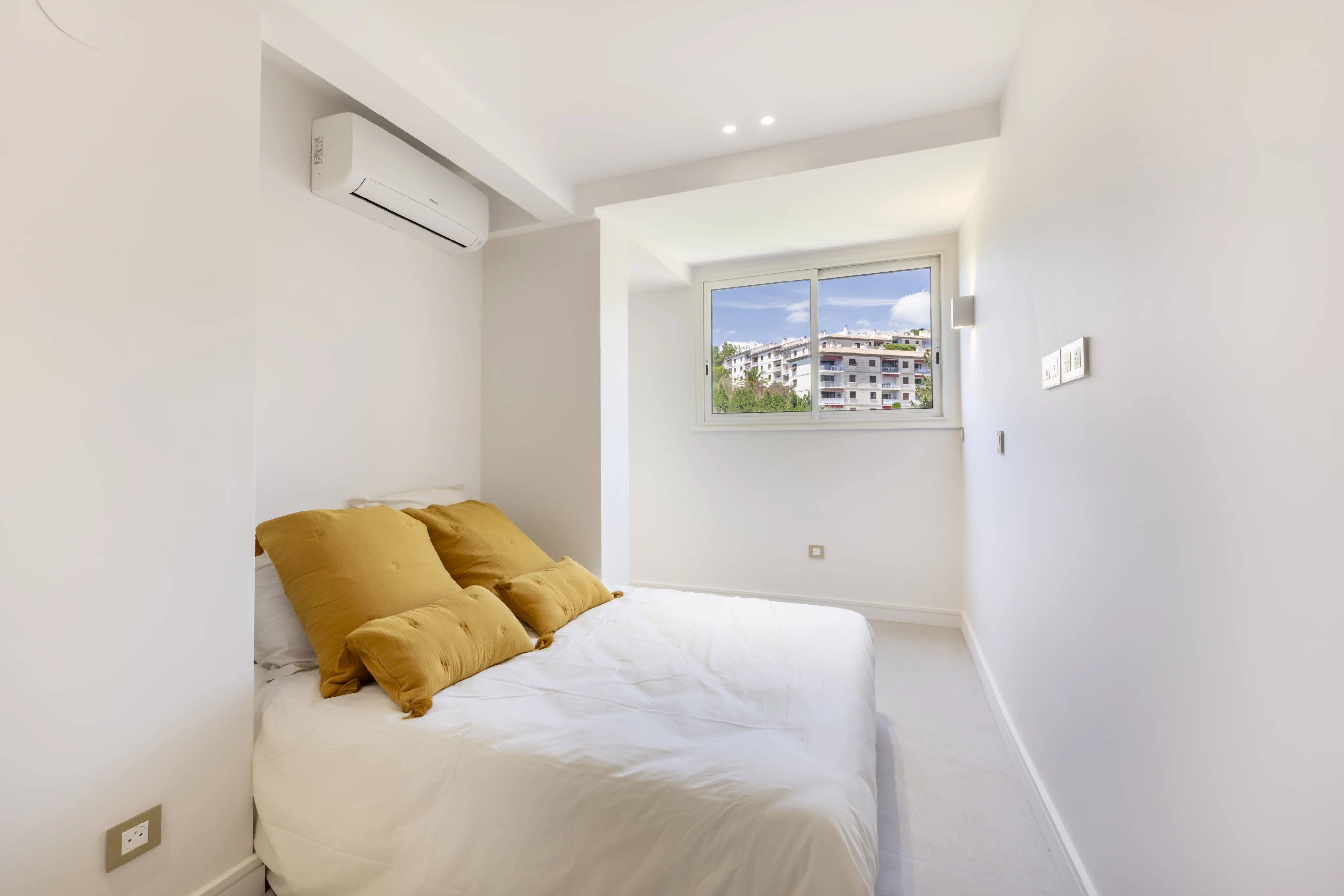  Image of Apartment - 2 Bedrooms for Sale in Alpes-Maritimes-Cannes-France, Image 14