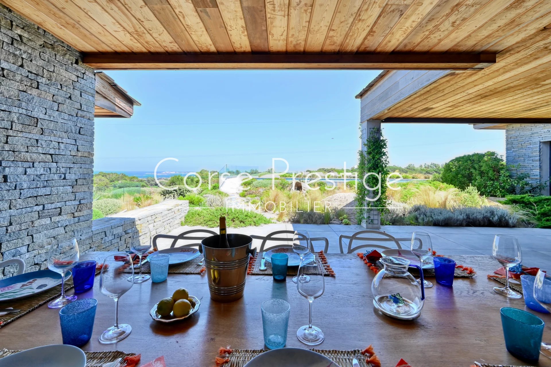 villa d-exception face a la mer - proche domaine de sperone - bonifacio image10