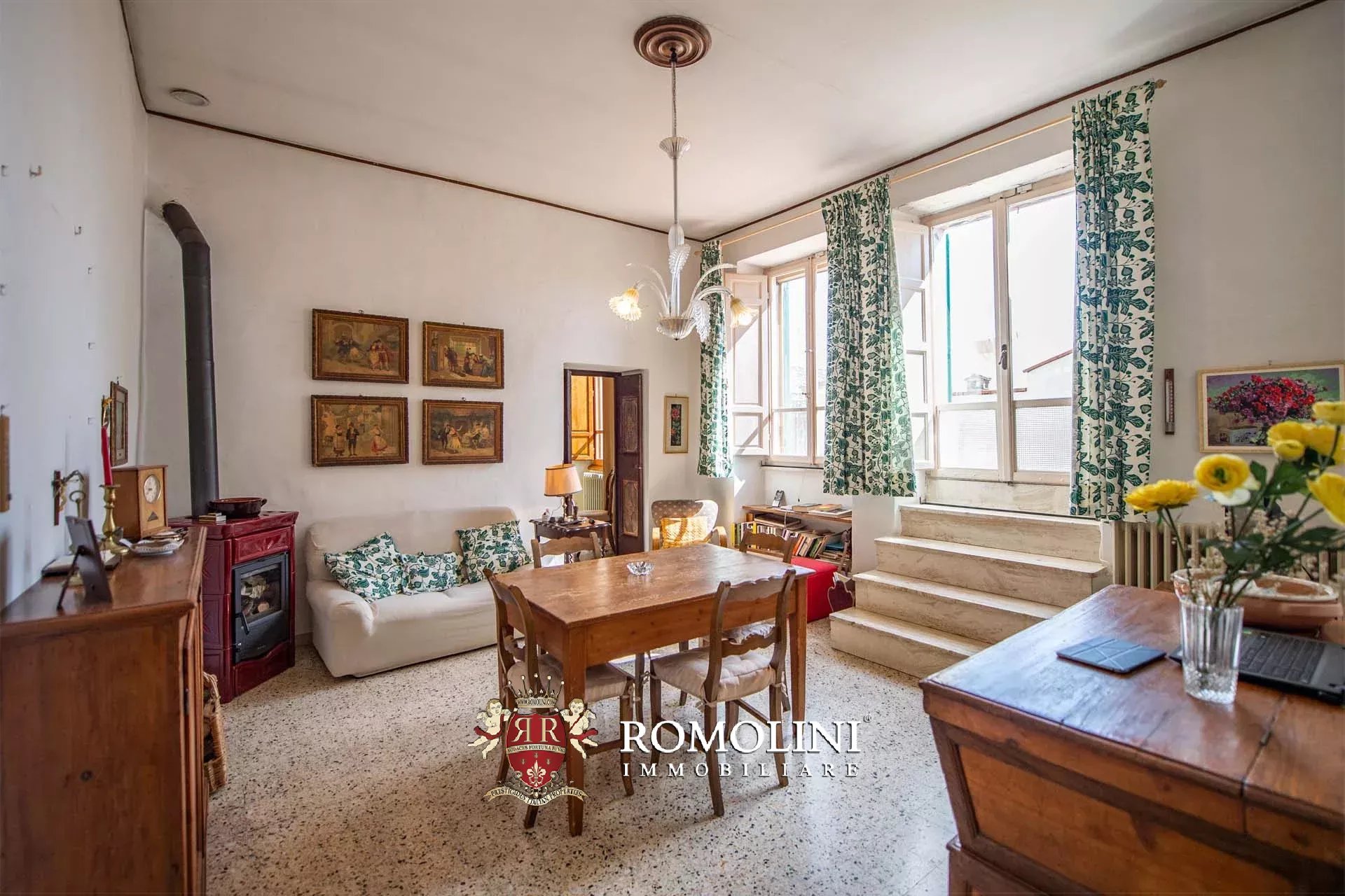 6 Bedroom Villa/Townhouse's Image 34