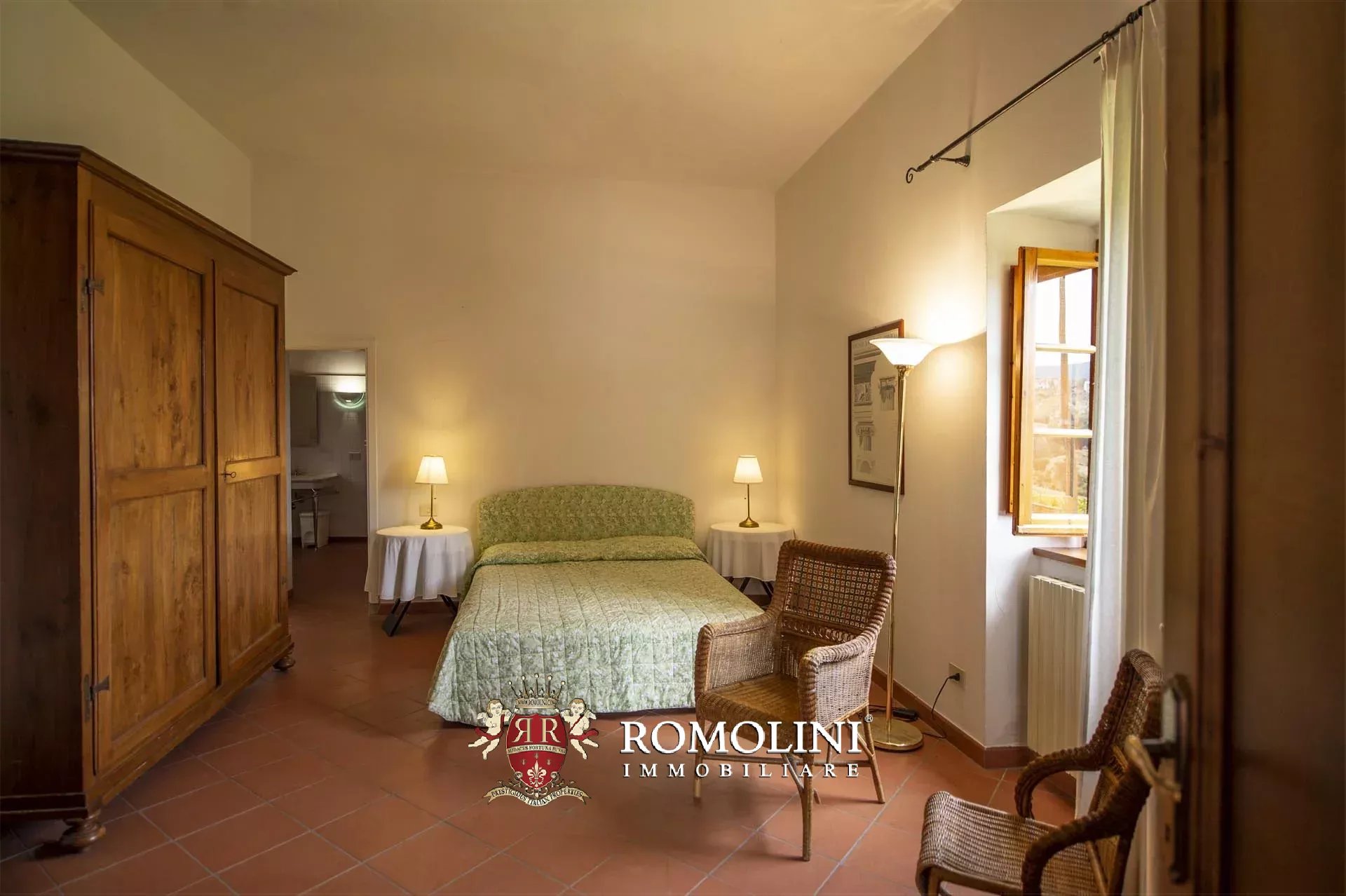 6 Bedroom Vineyard's Image 29