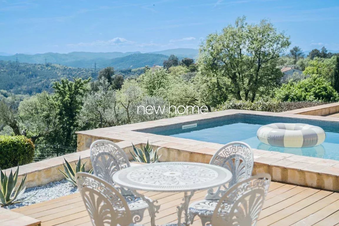 Ancienne ferme de 1850 avec vue panoramique à Tanneron! Un véritable rêve provençal