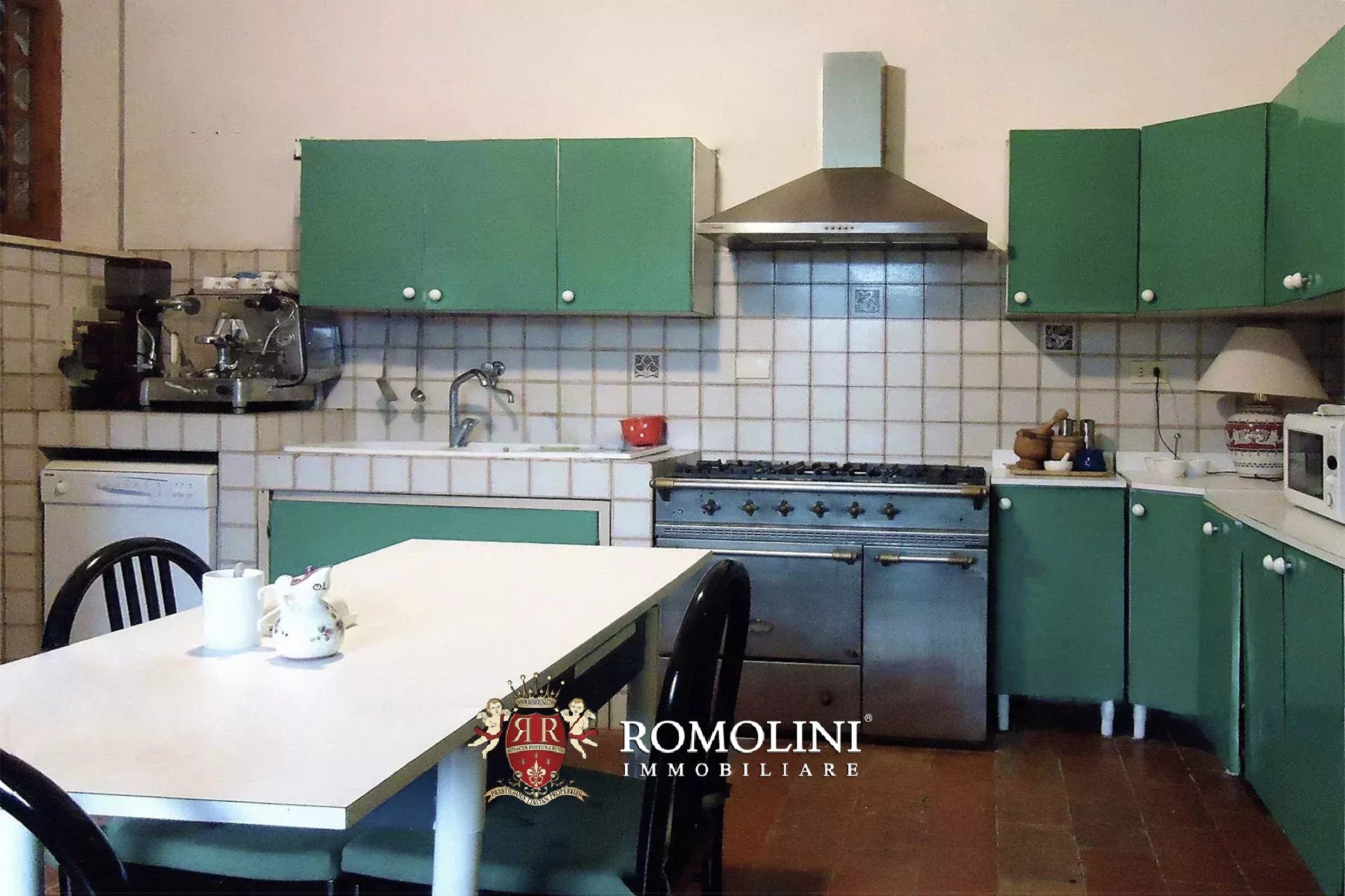 6 Bedroom Villa/Townhouse's Image 29