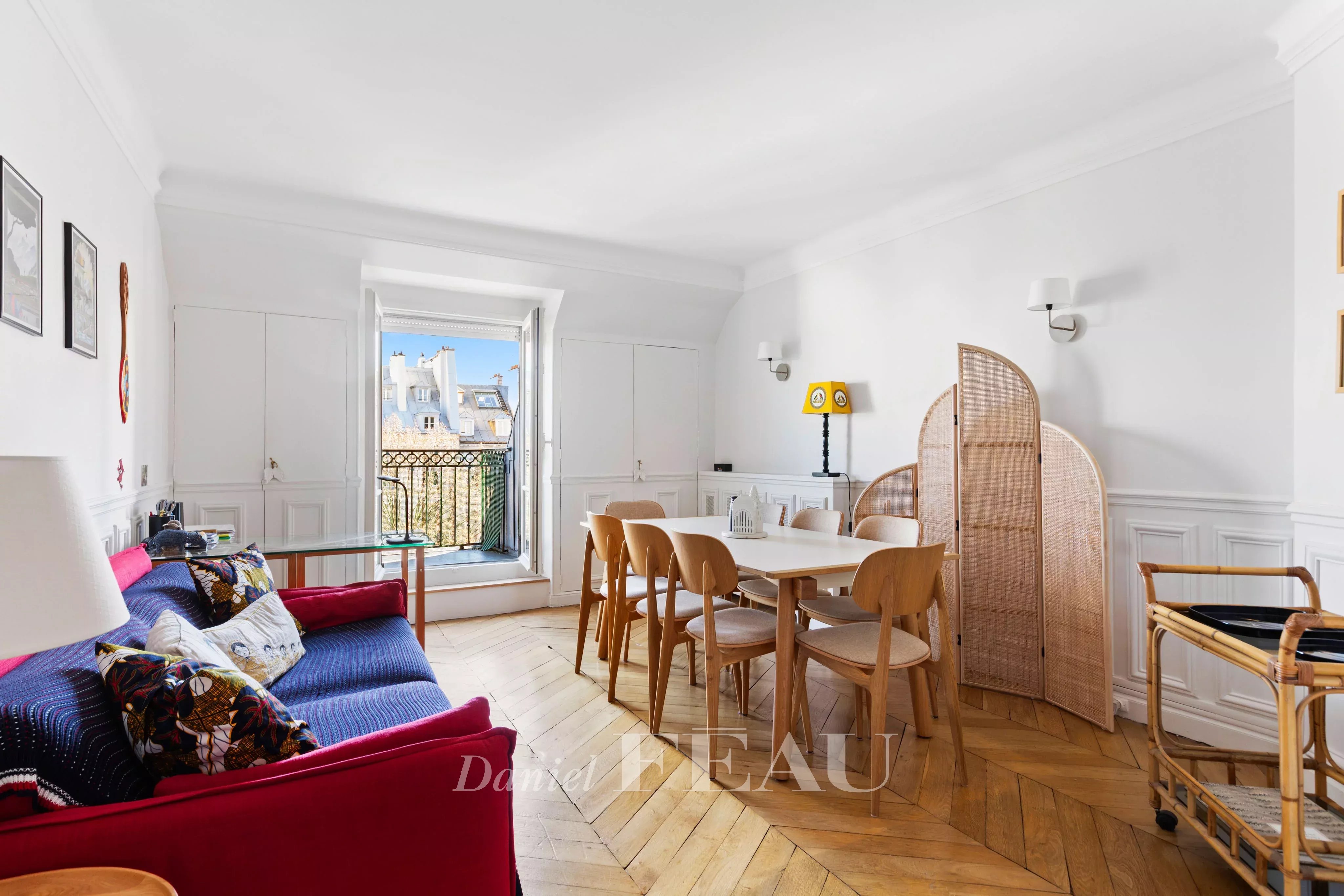 Salle à manger exposée à l'est