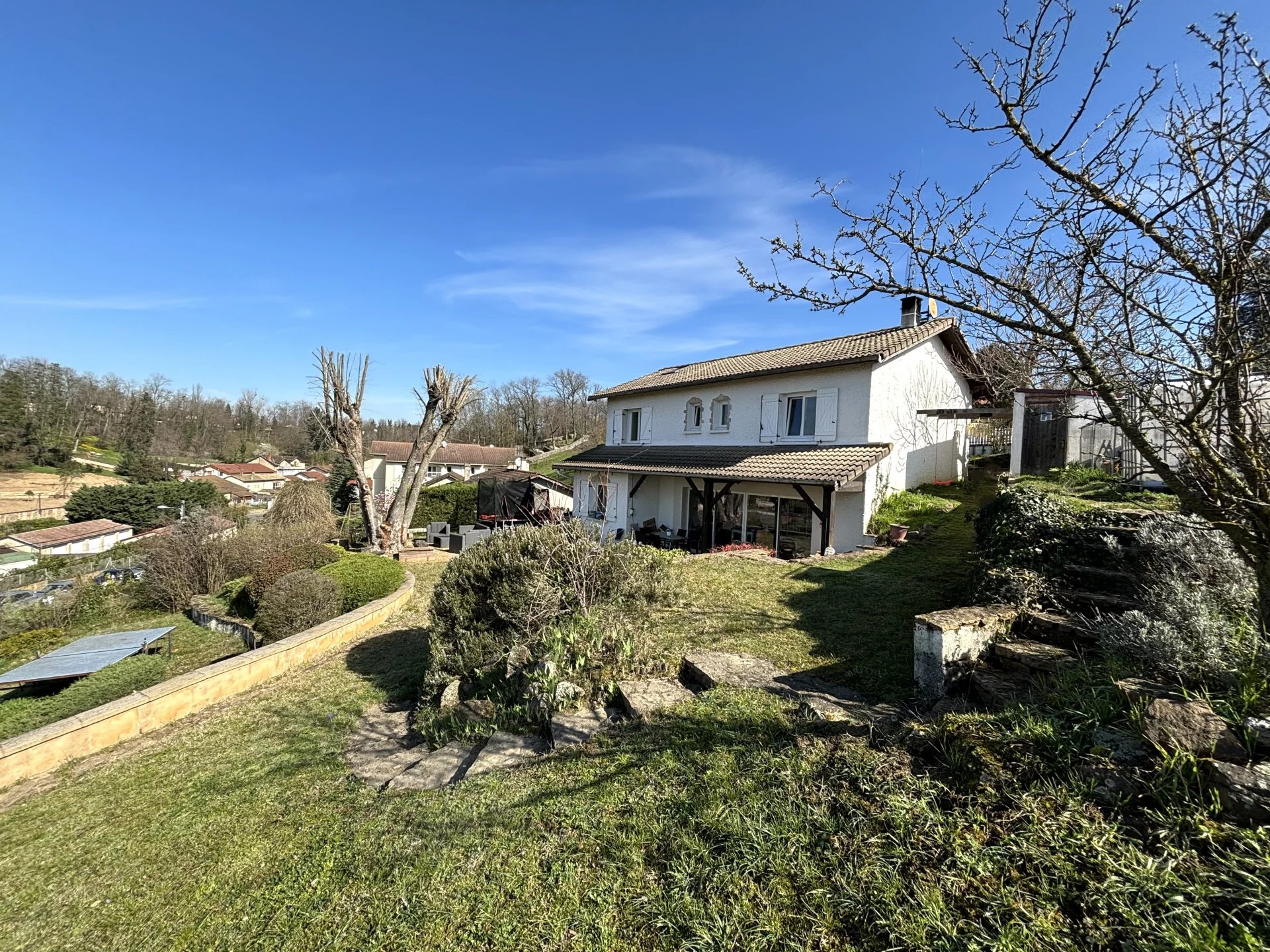 Maison meublée avec vue dégagée MONTMERLE